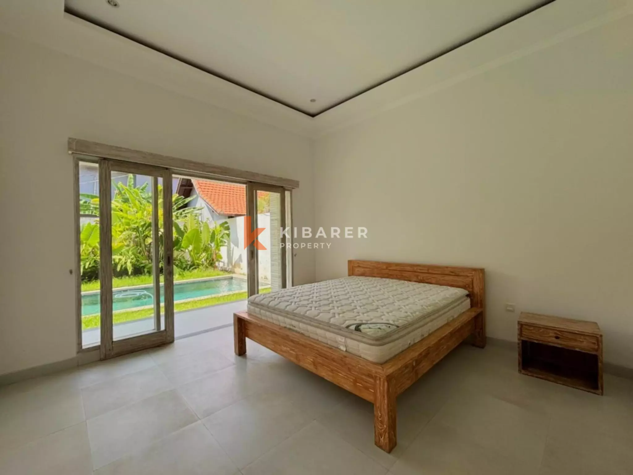 Villa Taman Tiga Kamar Tidur yang Tenang dengan Ruang Tamu Semi Furnished di Canggu