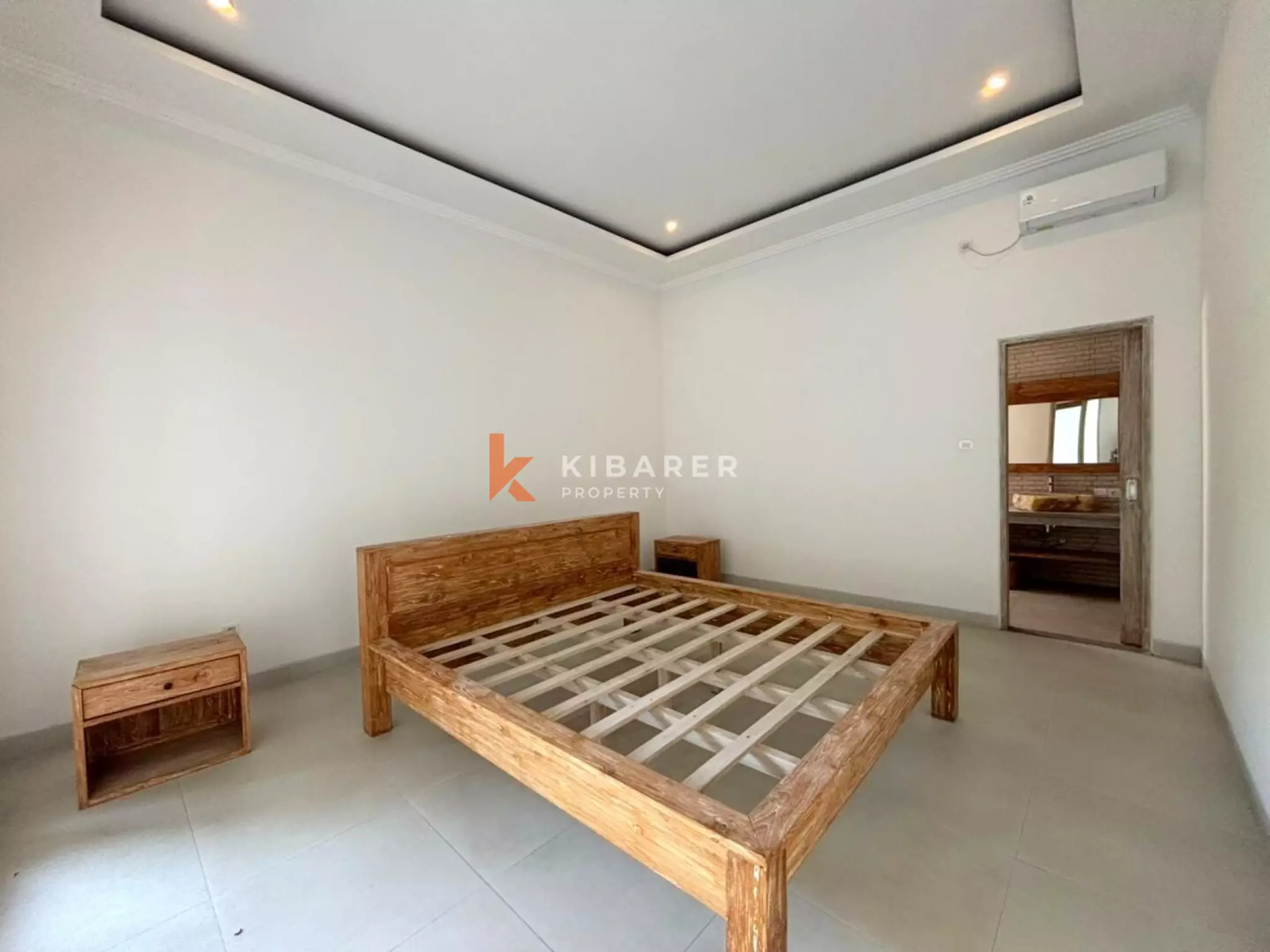 Villa Taman Tiga Kamar Tidur yang Tenang dengan Ruang Tamu Semi Furnished di Canggu