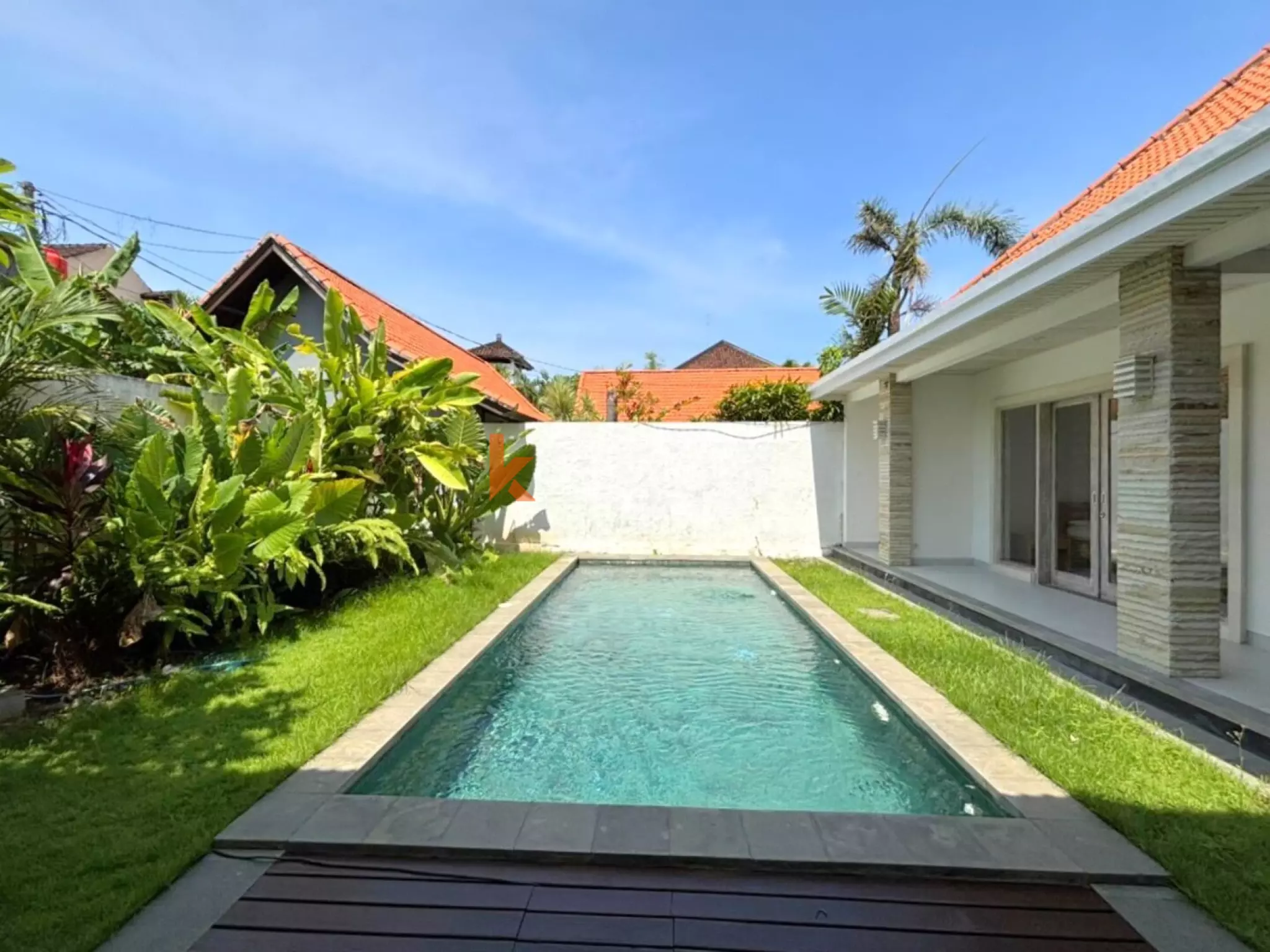 Villa Taman Tiga Kamar Tidur yang Tenang dengan Ruang Tamu Semi Furnished di Canggu