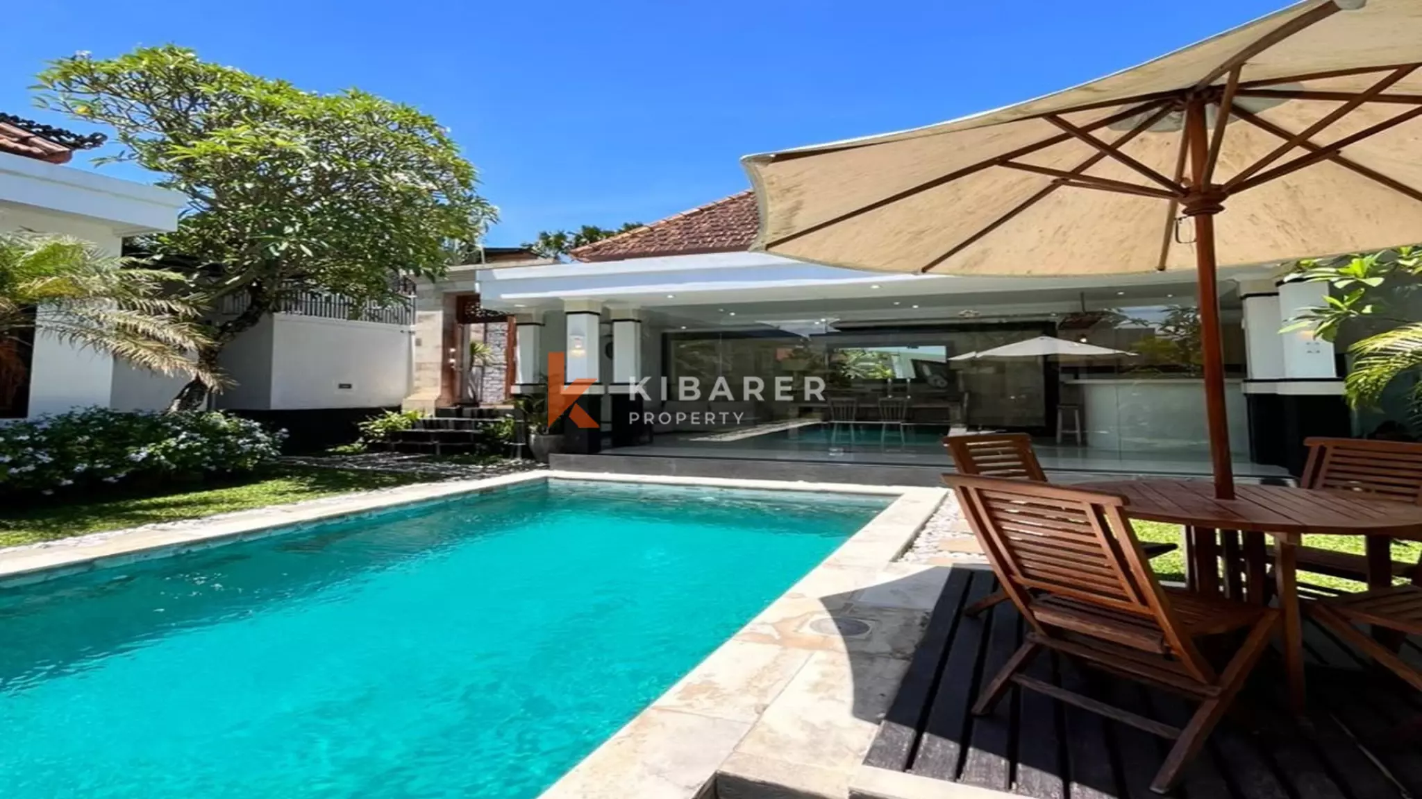 Charmante villa de trois chambres au design tropical à Umalas