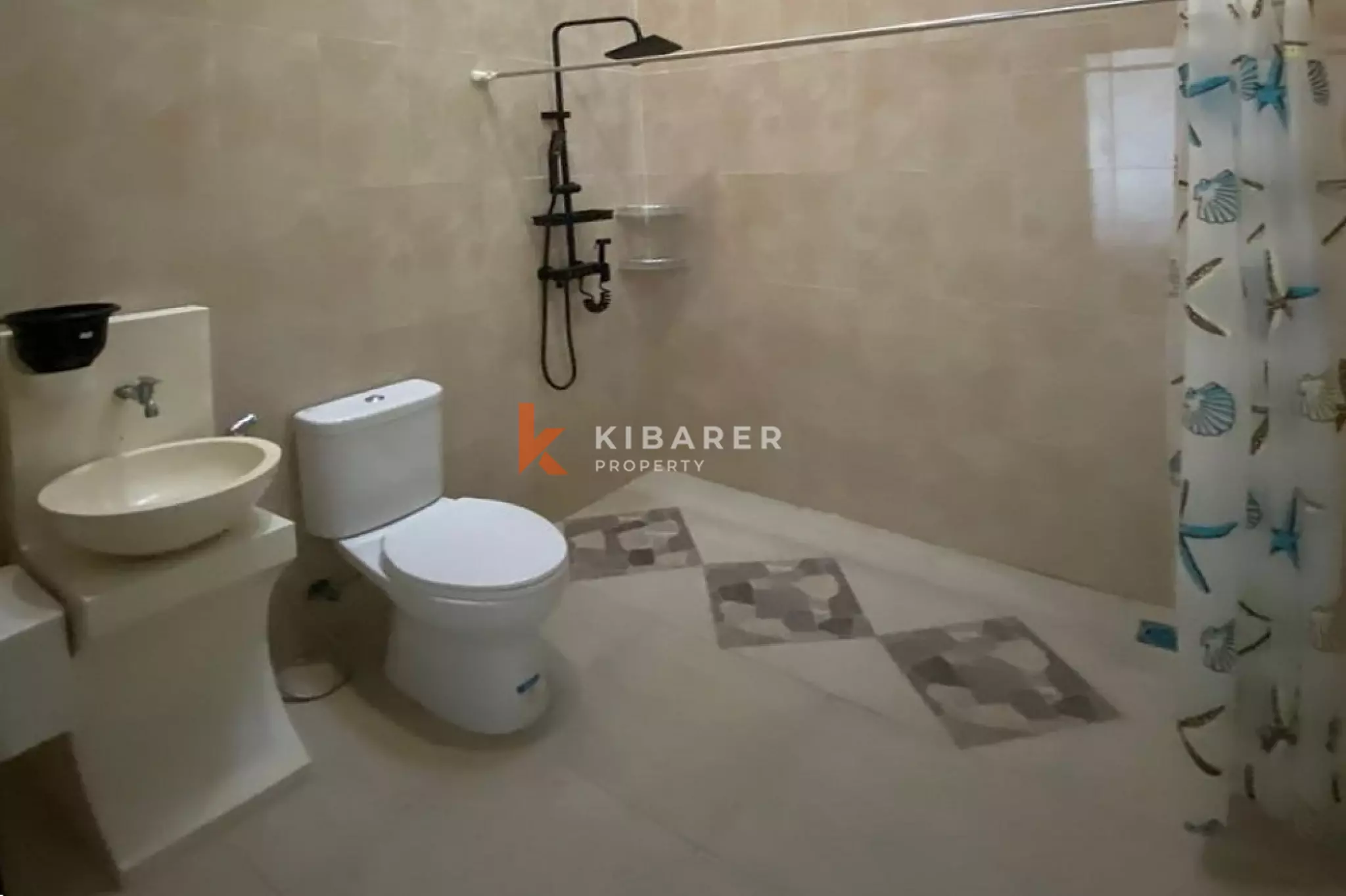 Vila Dua Kamar Tidur dengan Ruang Tamu Terbuka dan Perabot Lengkap di Tanah Lot Tabanan