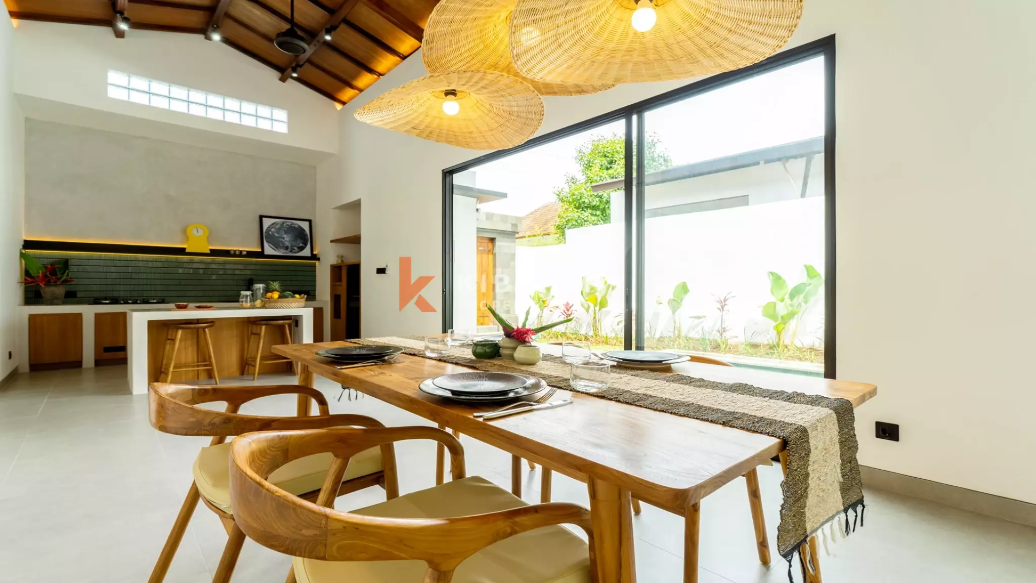 Modern Tropical Two-Bedroom Pool Villa in Charming Ubud Pejeng