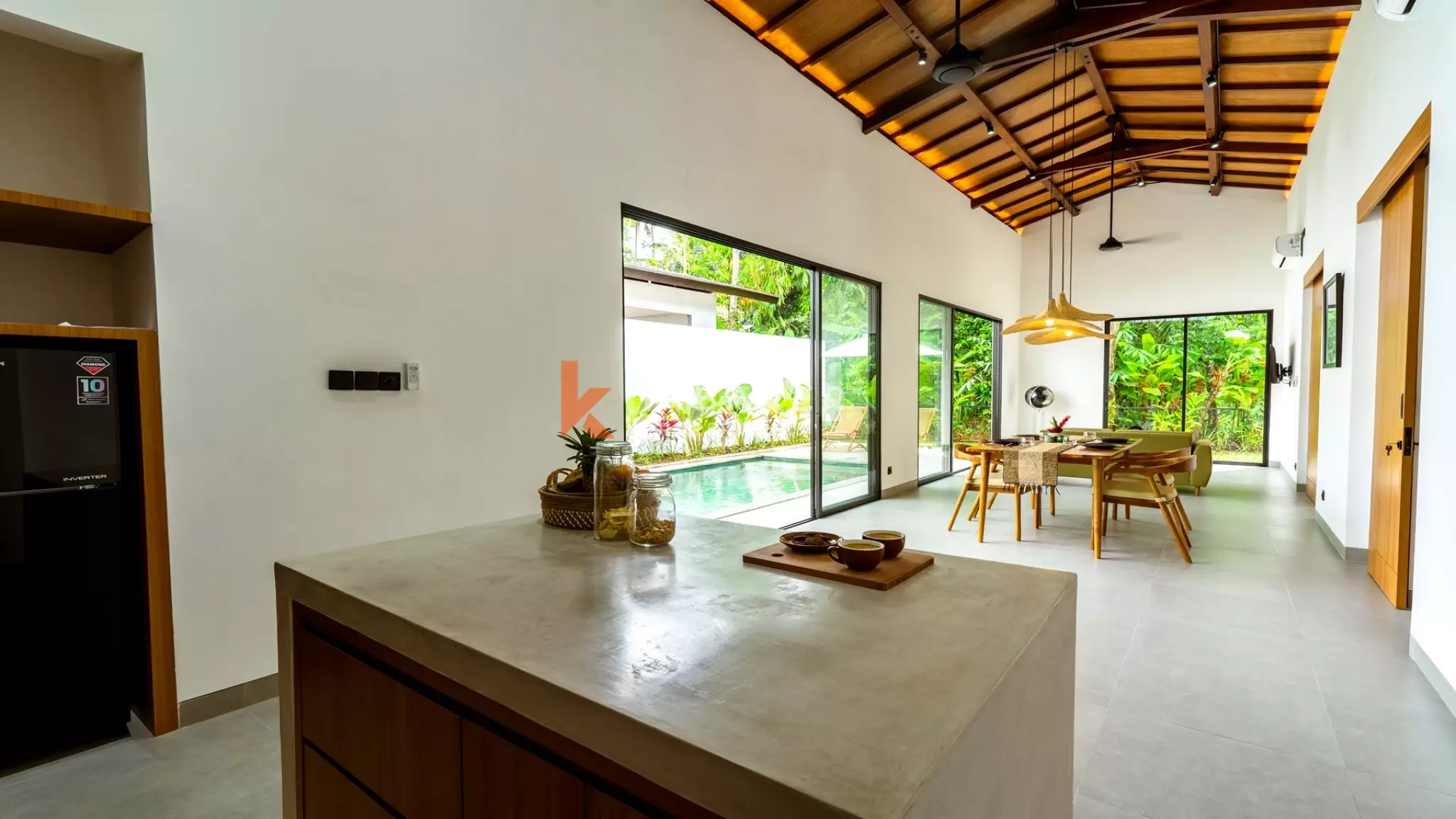 Modern Tropical Two-Bedroom Pool Villa in Charming Ubud Pejeng