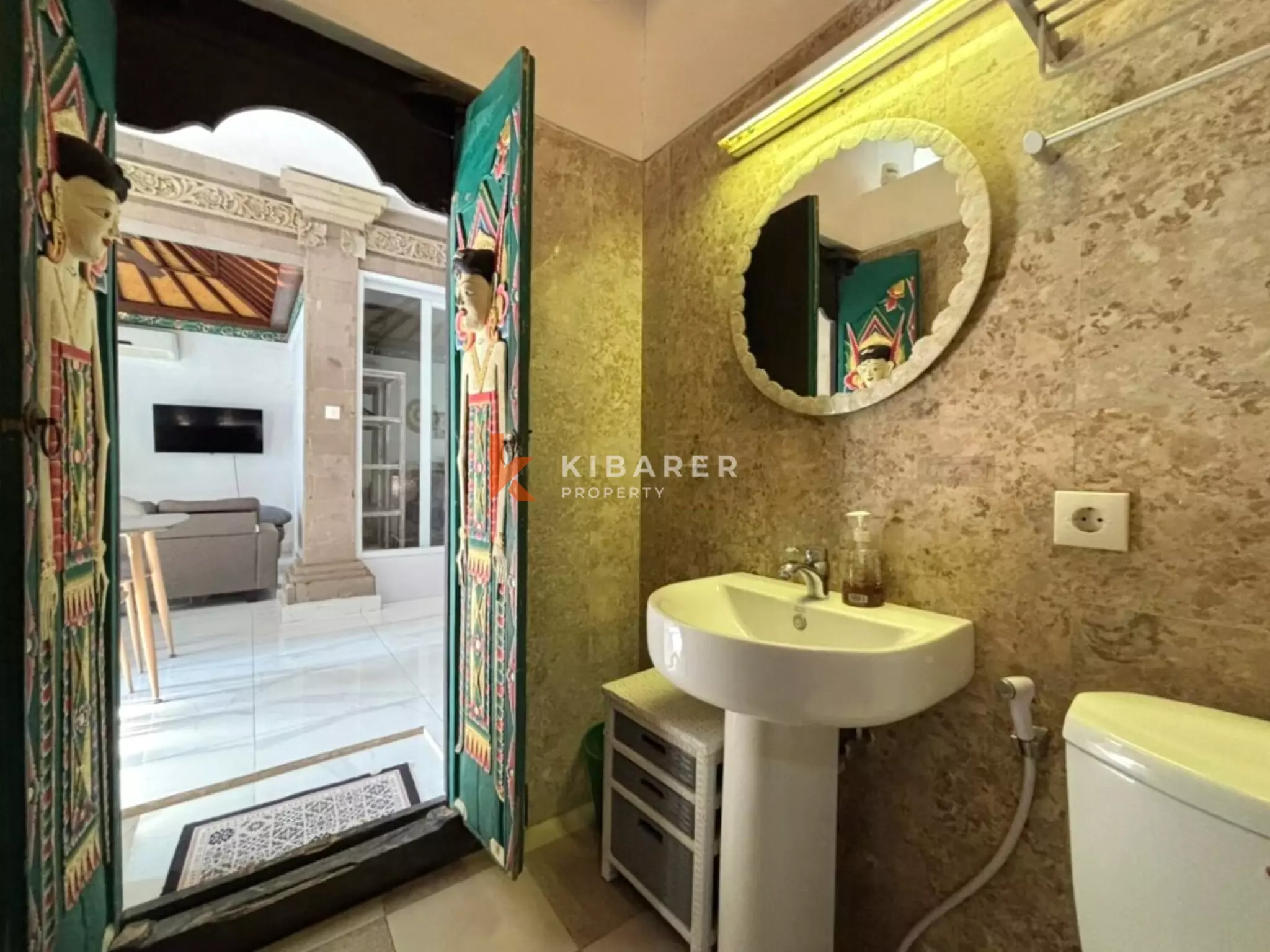 Vila Bergaya Bali Butik dengan Satu Kamar Tidur dan Kolam Renang Pribadi di Umalas