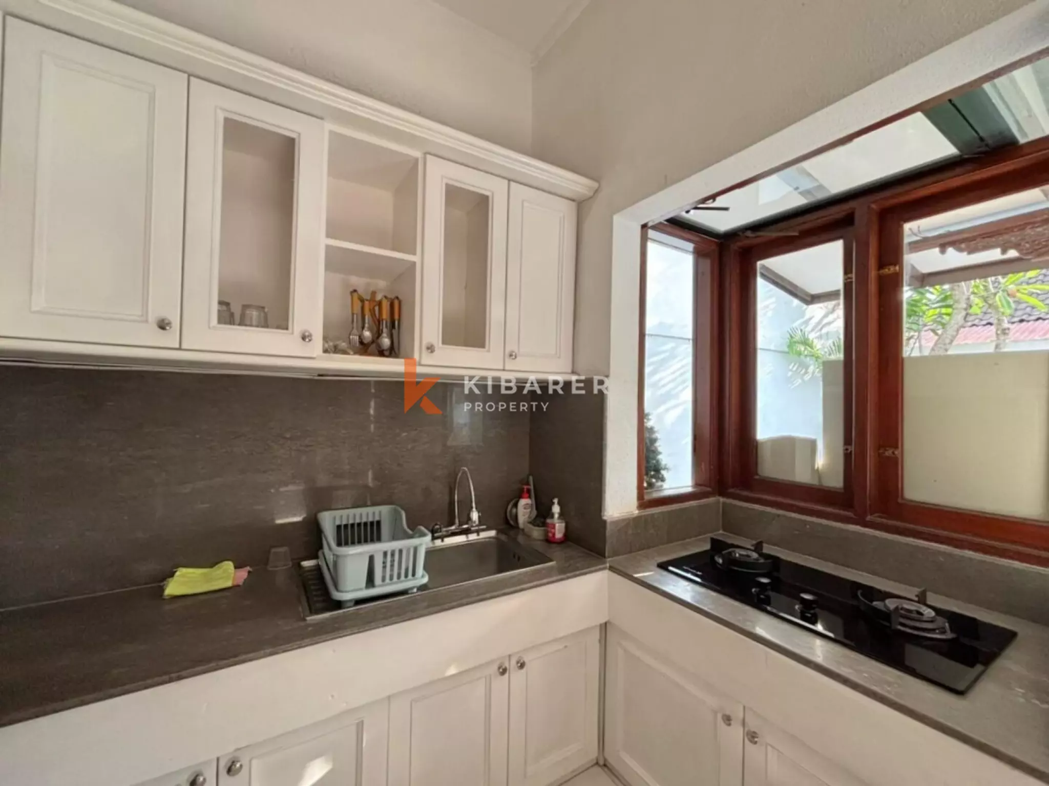 Vila Bergaya Bali Butik dengan Satu Kamar Tidur dan Kolam Renang Pribadi di Umalas