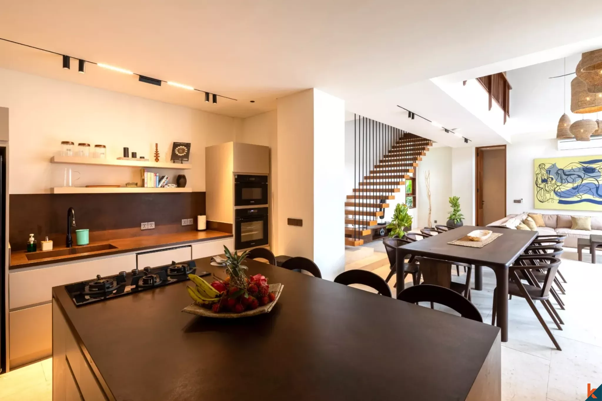 Exquisite Six Bedroom Luxury Villa for Lease in Serene Nyanyi