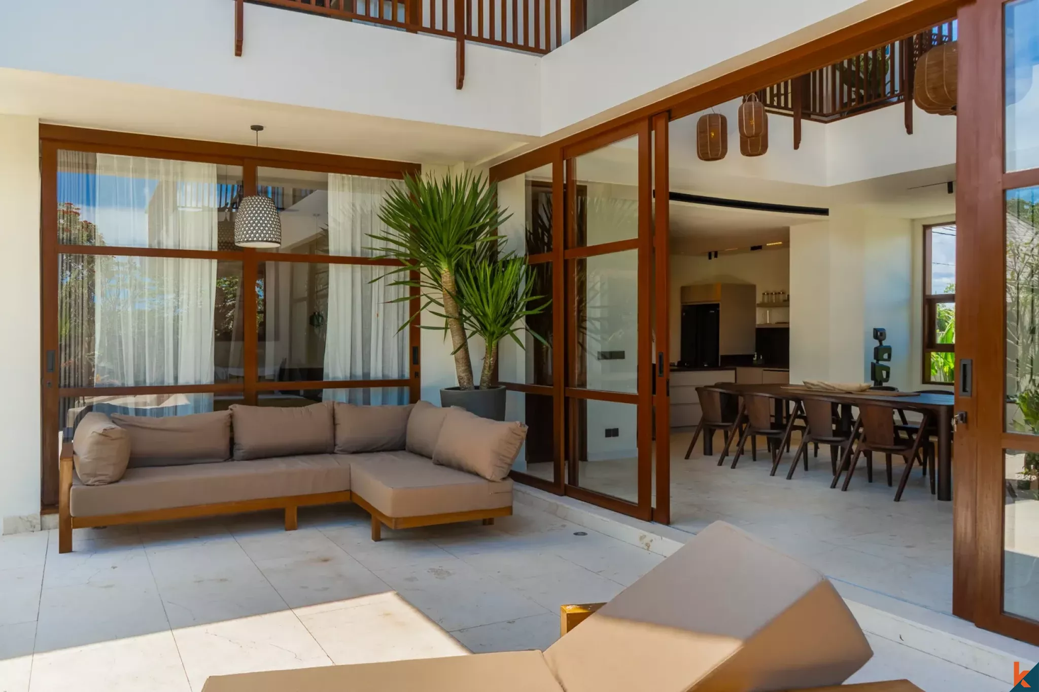 Premium Living Six Bedroom Leasehold Property in Peaceful Nyanyi