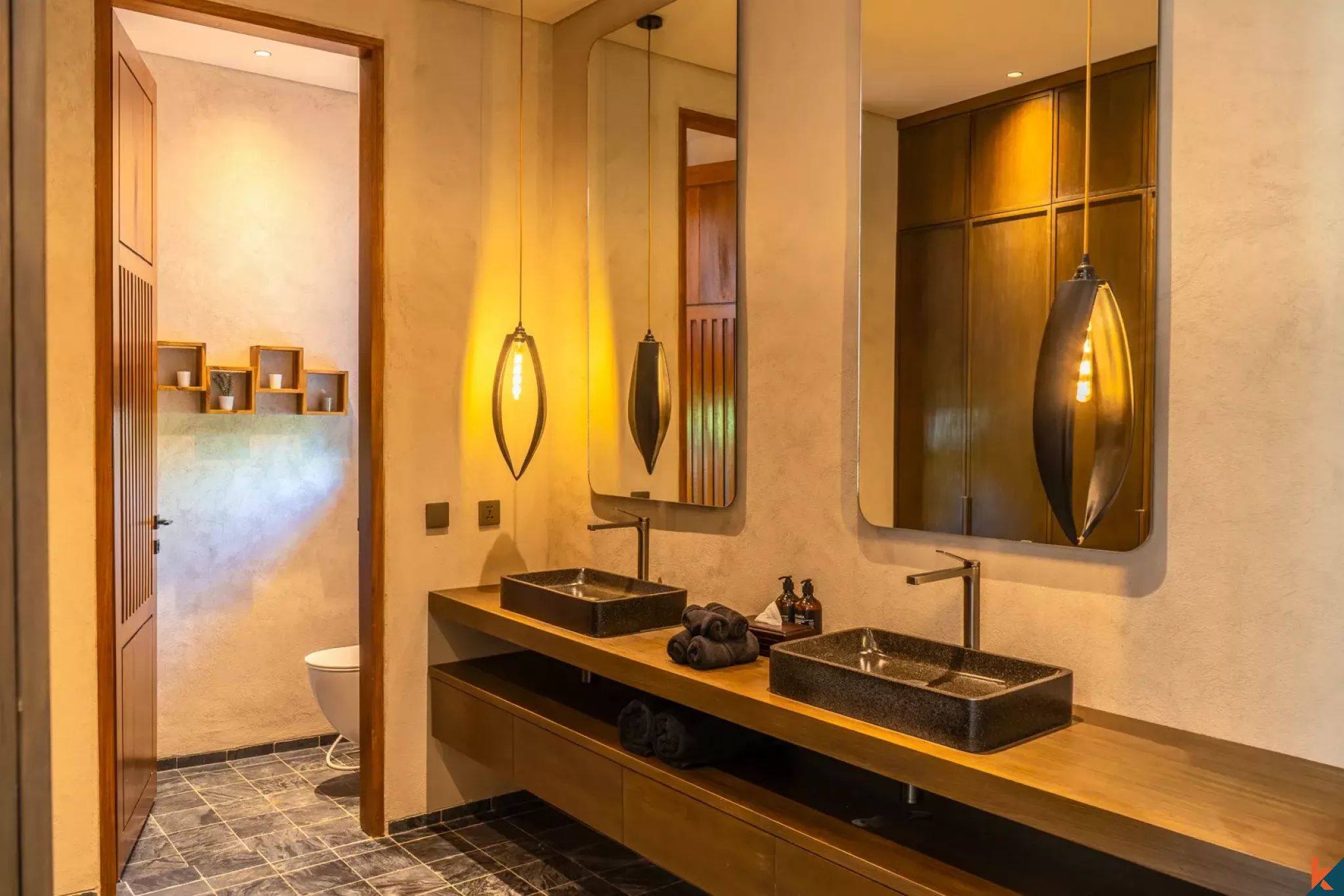 Premium Living Six Bedroom Leasehold Property in Peaceful Nyanyi