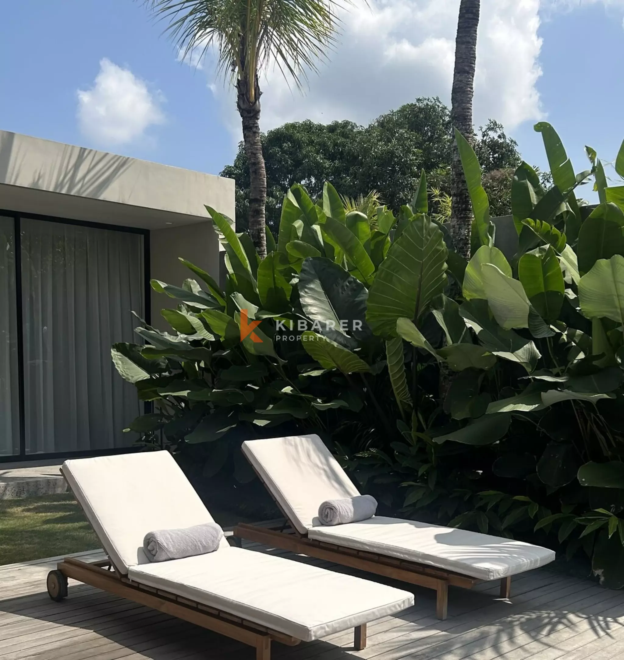 Contemporary Two Bedroom Mid-Century Haven in Vibrant Canggu