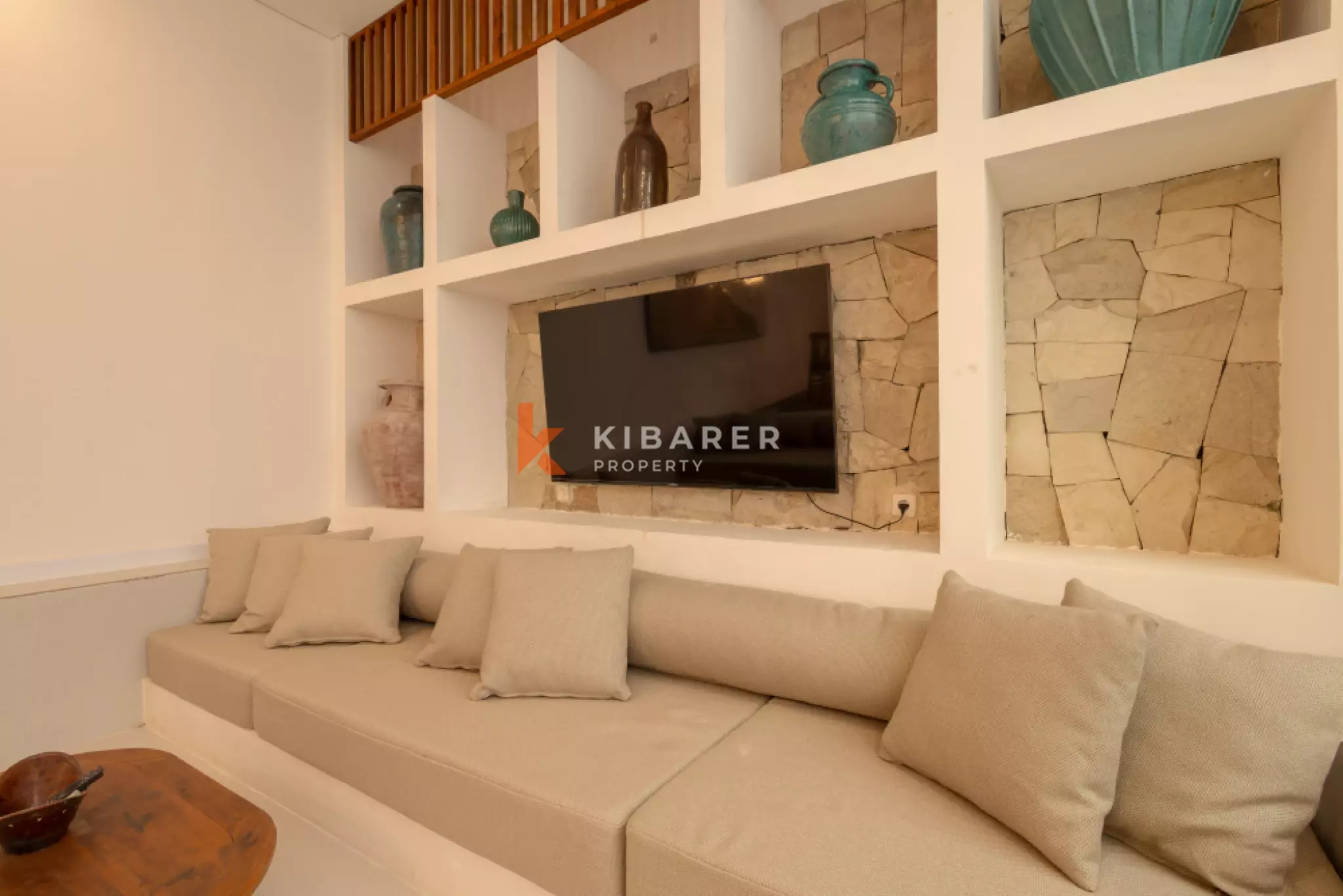 Boutique Three Bedroom Villa with Enclosed Living & Pool in Ungasan