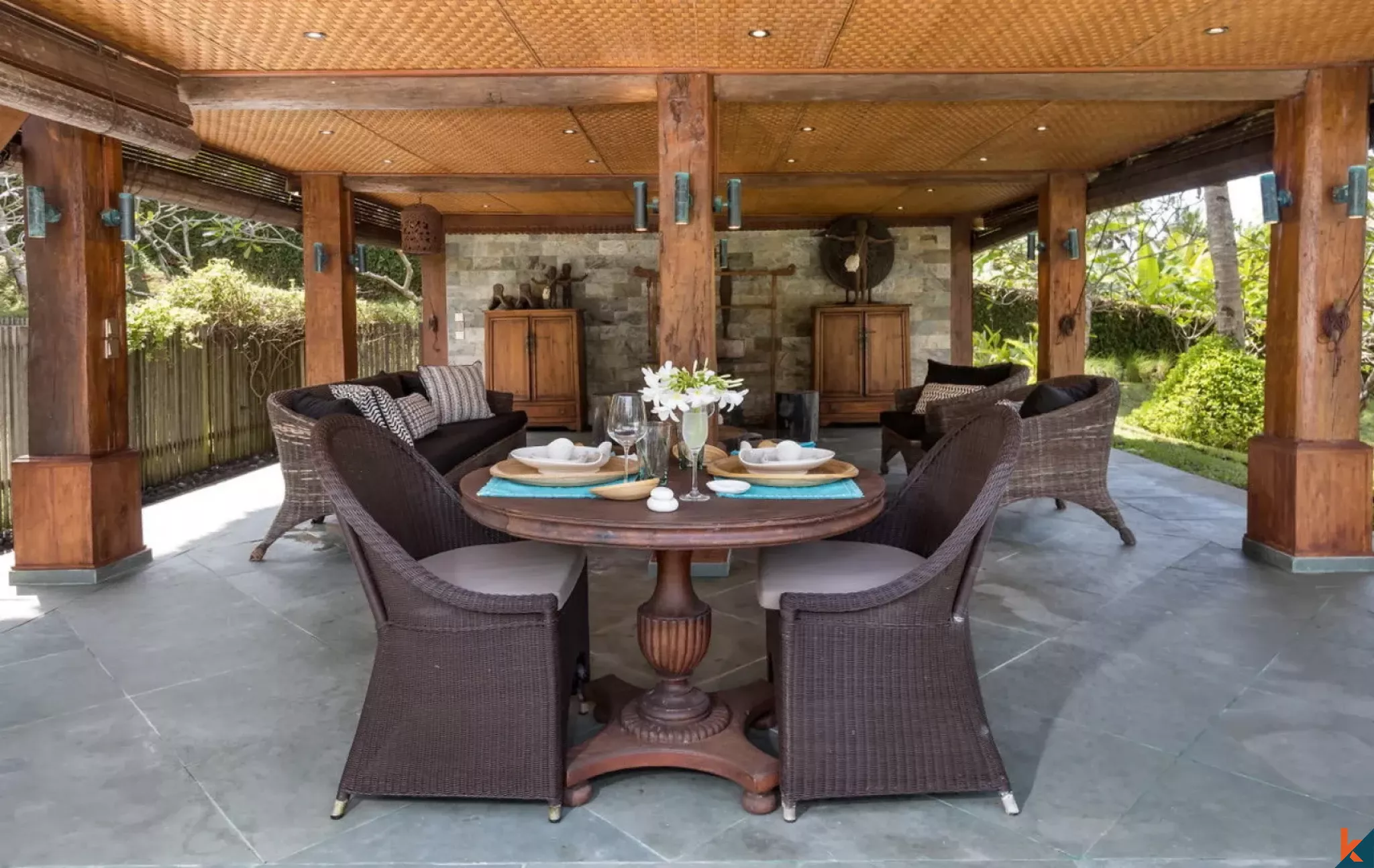 Amazing Spacious Beachfront Freehold Villa for Sale in Jembrana