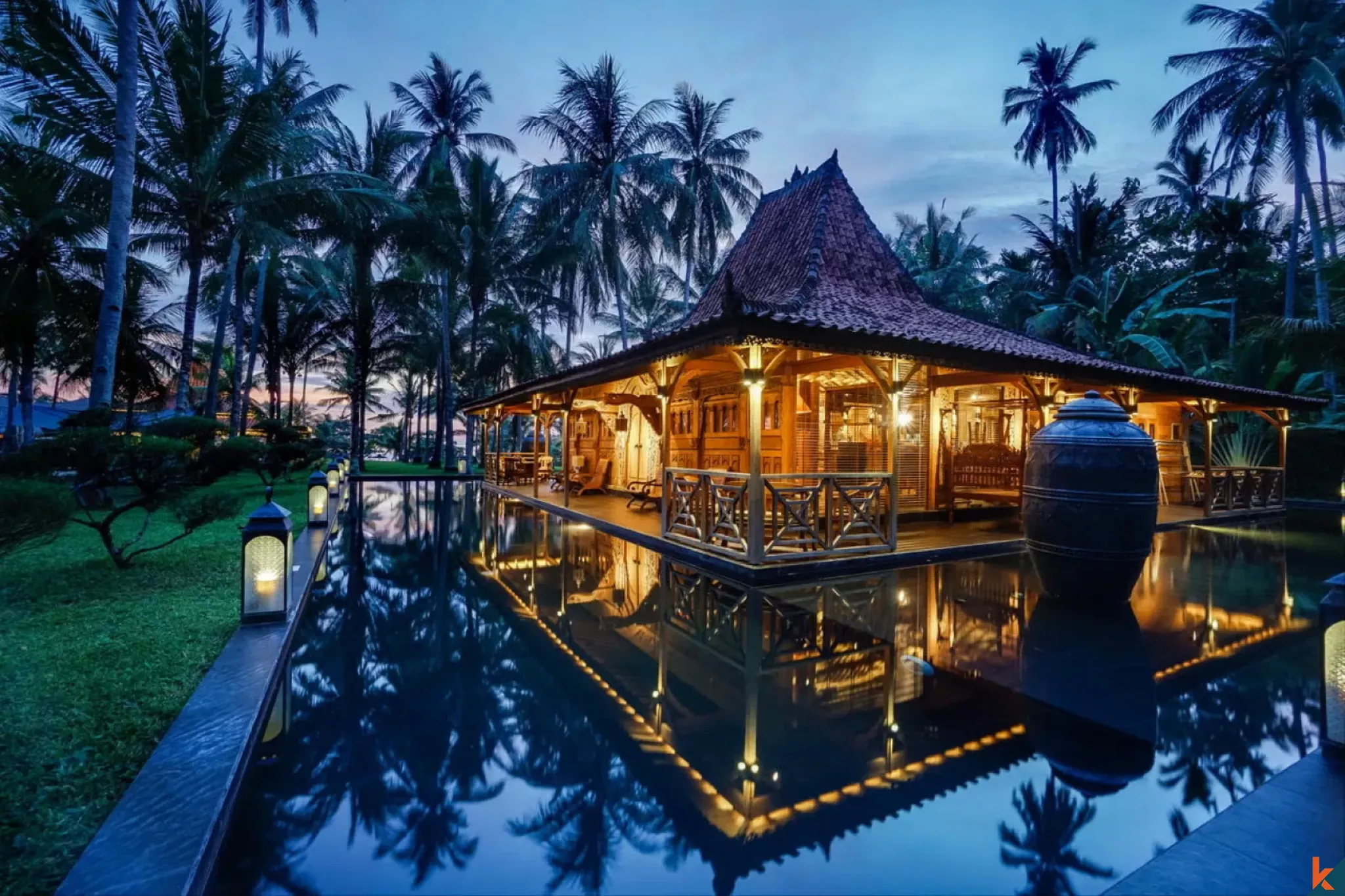 Amazing Spacious Beachfront Freehold Villa for Sale in Jembrana