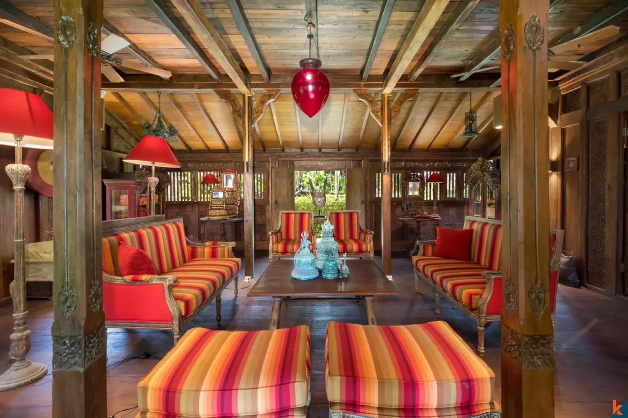 Amazing Spacious Beachfront Freehold Villa for Sale in Jembrana