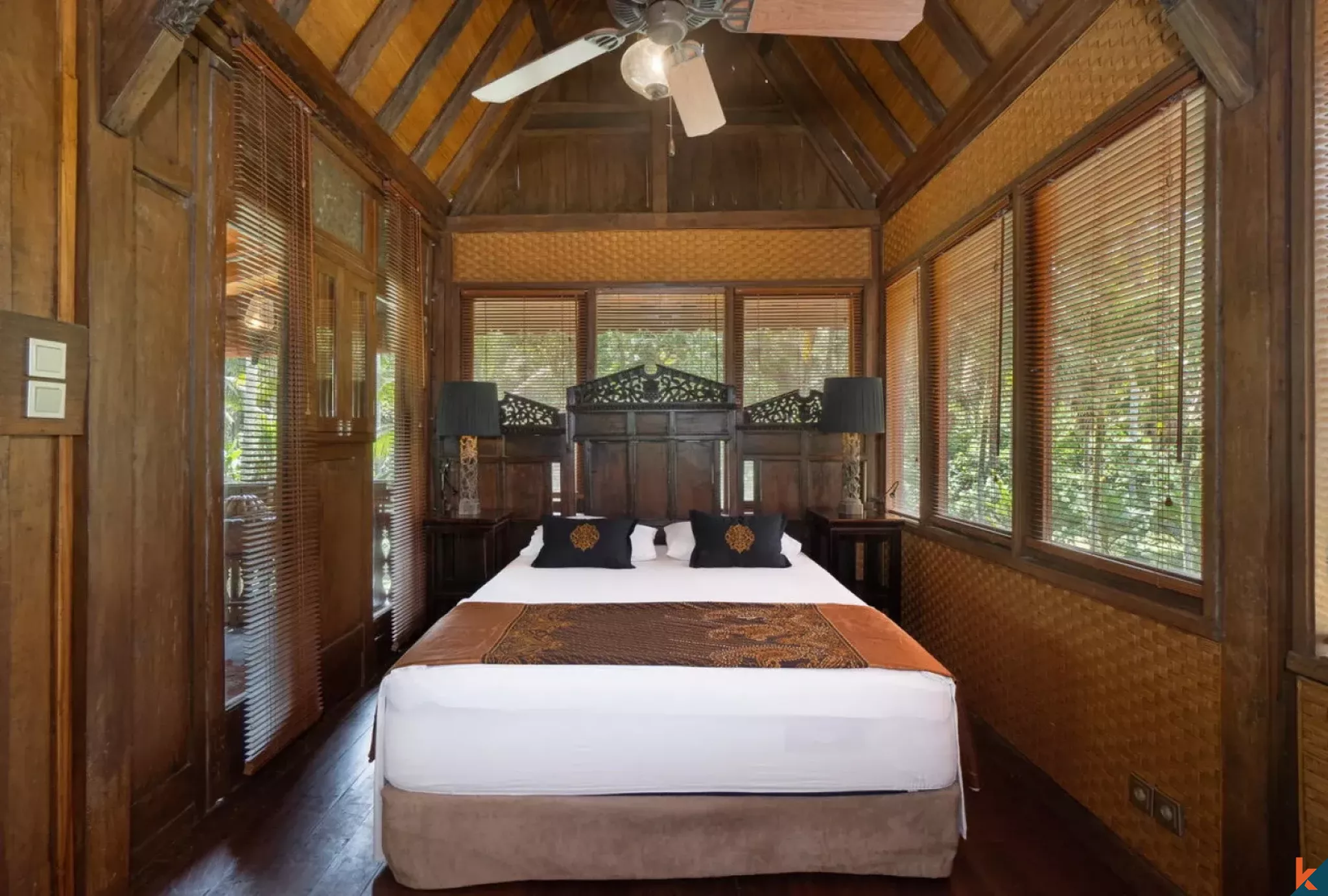 Amazing Spacious Beachfront Freehold Villa for Sale in Jembrana