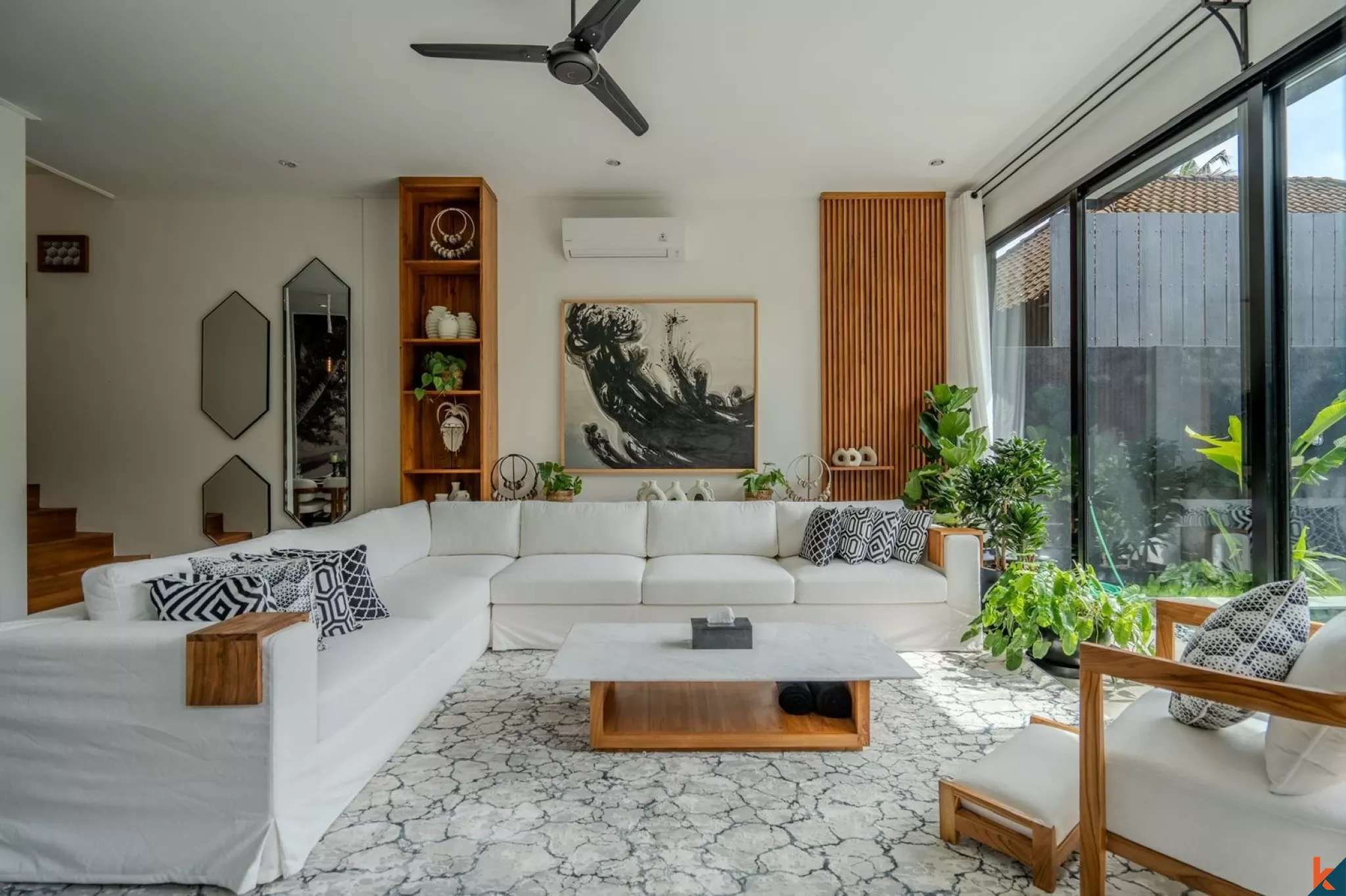 Oasis Vila Tropis Modern 3 Kamar Tidur di Tumbak Bayuh