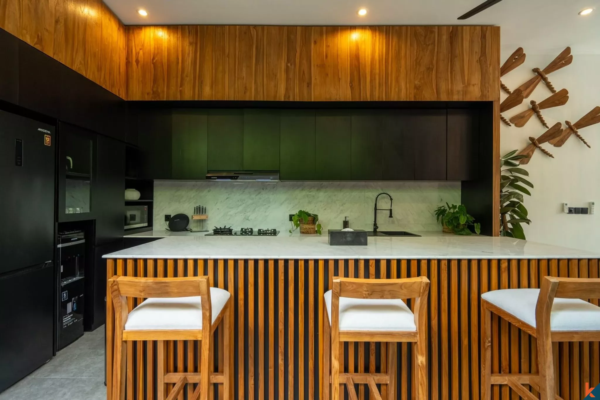 Oasis Vila Tropis Modern 3 Kamar Tidur di Tumbak Bayuh