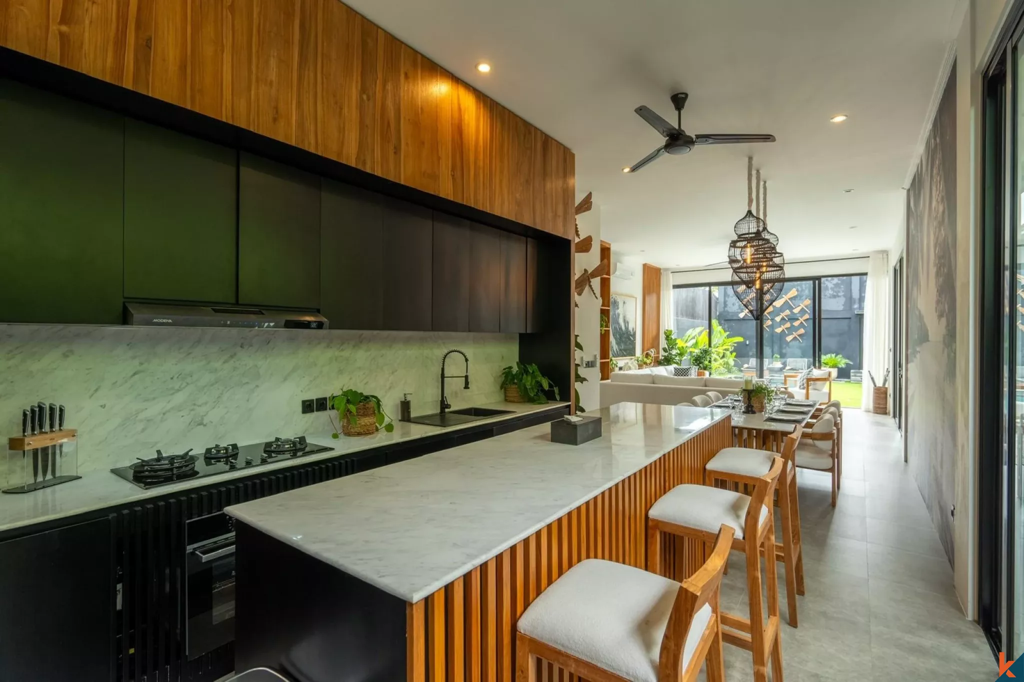 Oasis Vila Tropis Modern 3 Kamar Tidur di Tumbak Bayuh