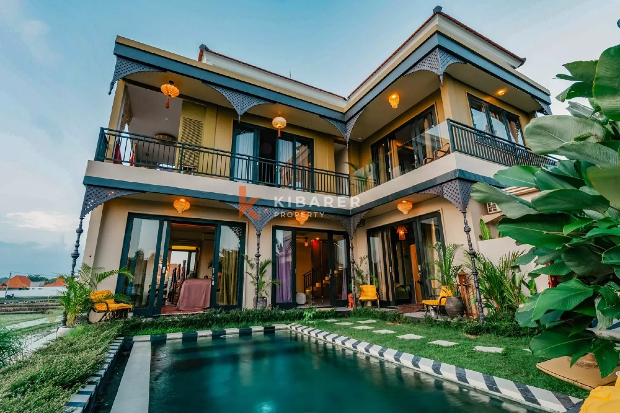 Boutique Art Four-Bedrooms Villa with 180° Rice Field Views in Cemagi