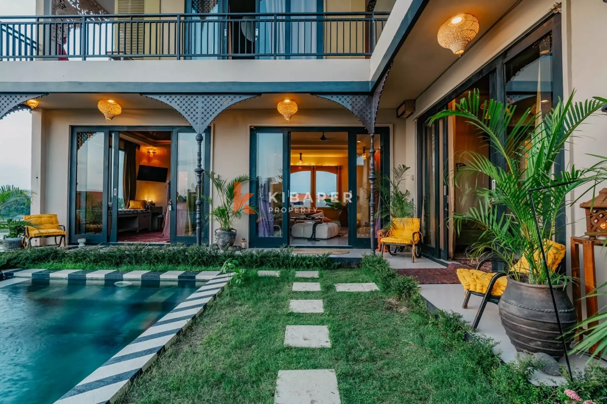 Boutique Art Four-Bedrooms Villa with 180° Rice Field Views in Cemagi