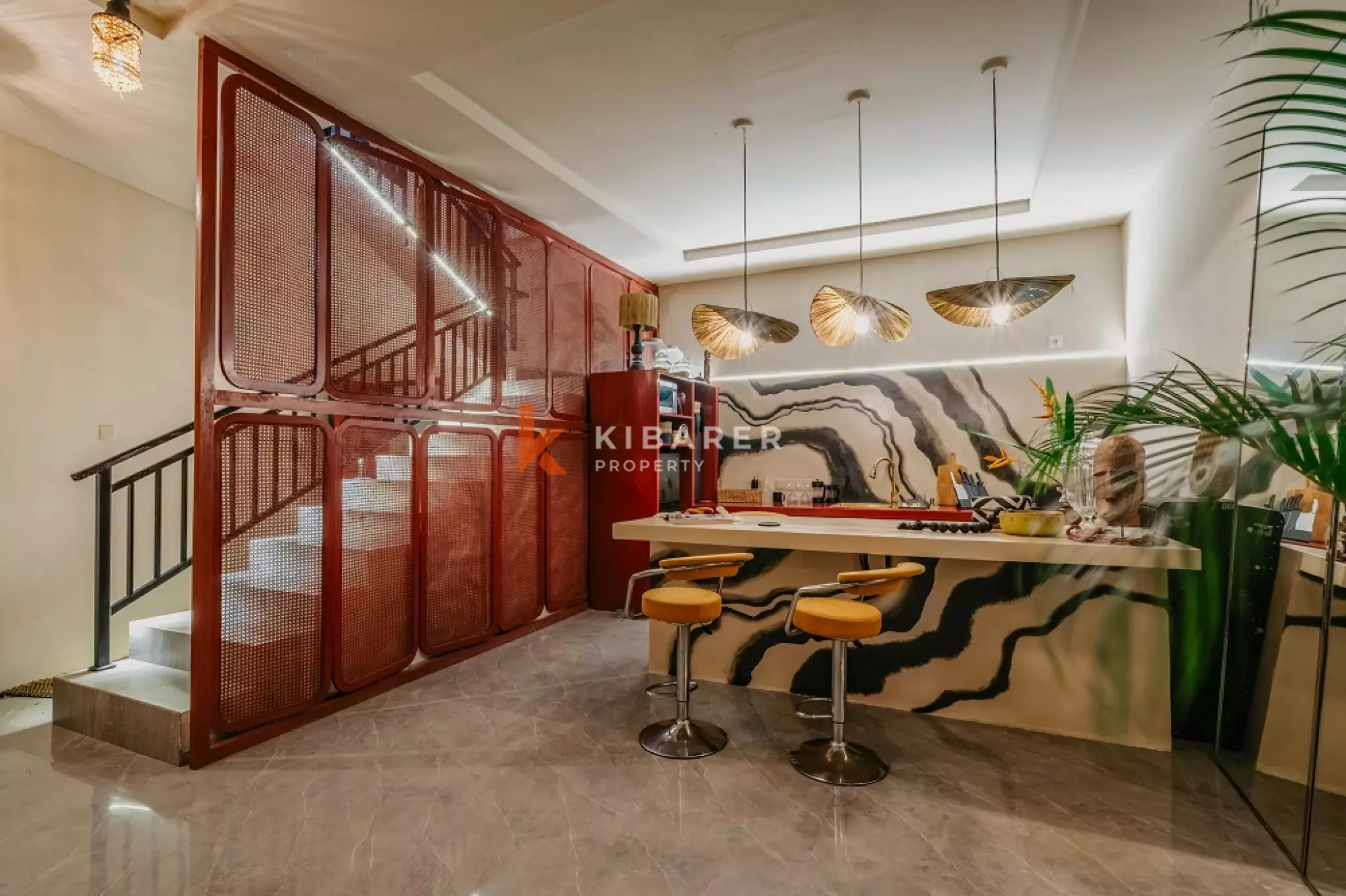 Boutique Art Four-Bedrooms Villa with 180° Rice Field Views in Cemagi