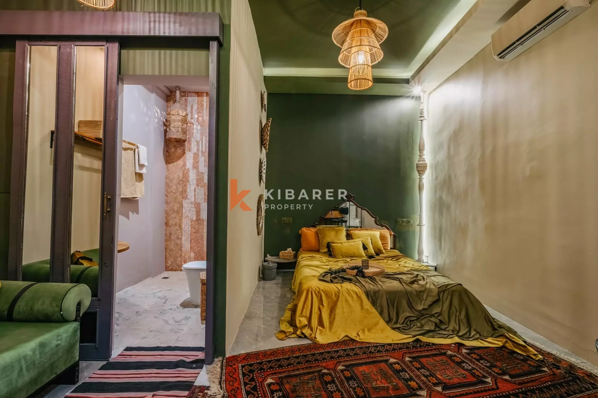 Boutique Art Four-Bedrooms Villa with 180° Rice Field Views in Cemagi