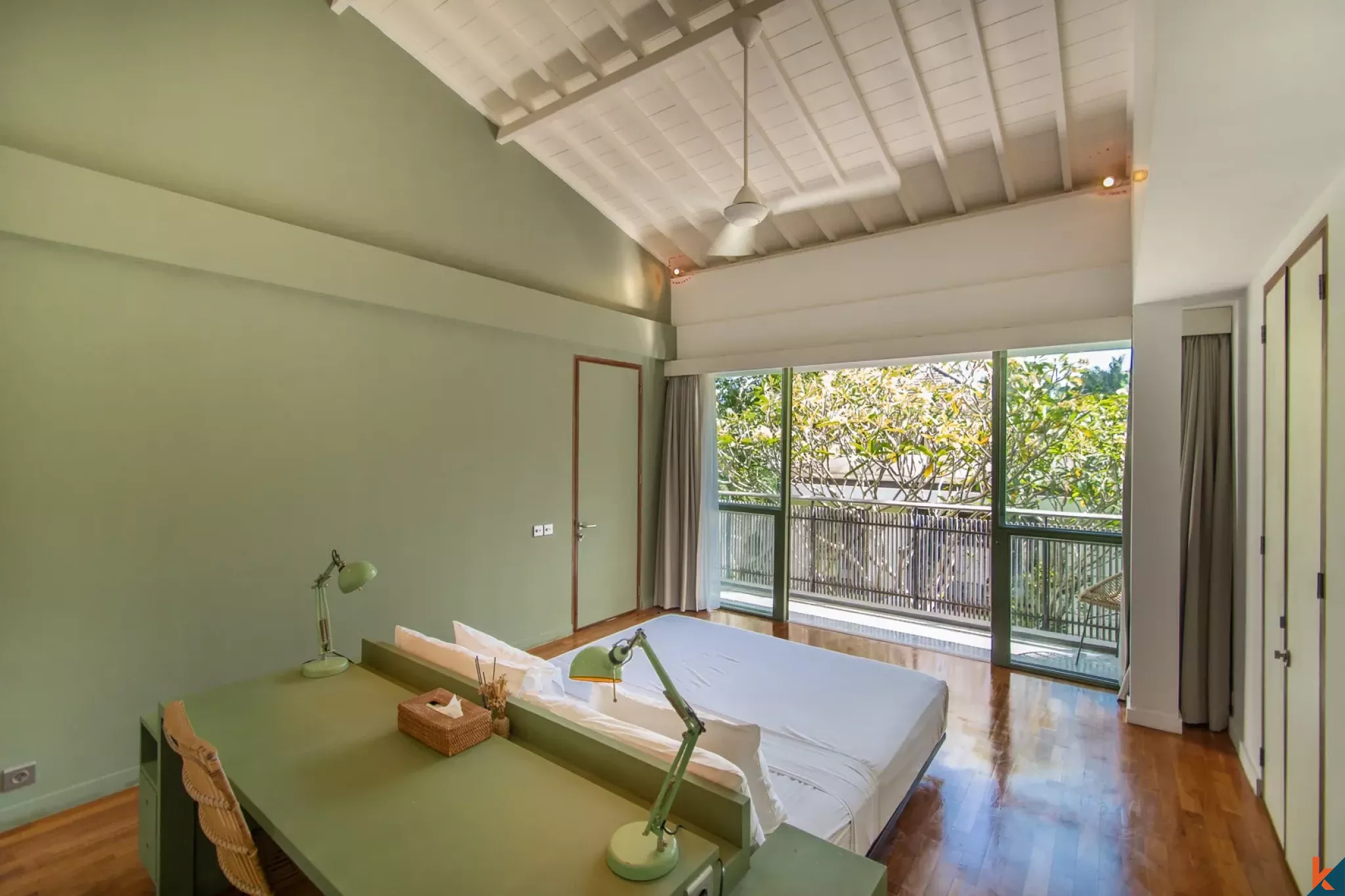 Stylish four bedroom freehold property for sale in Tumbak Bayuh