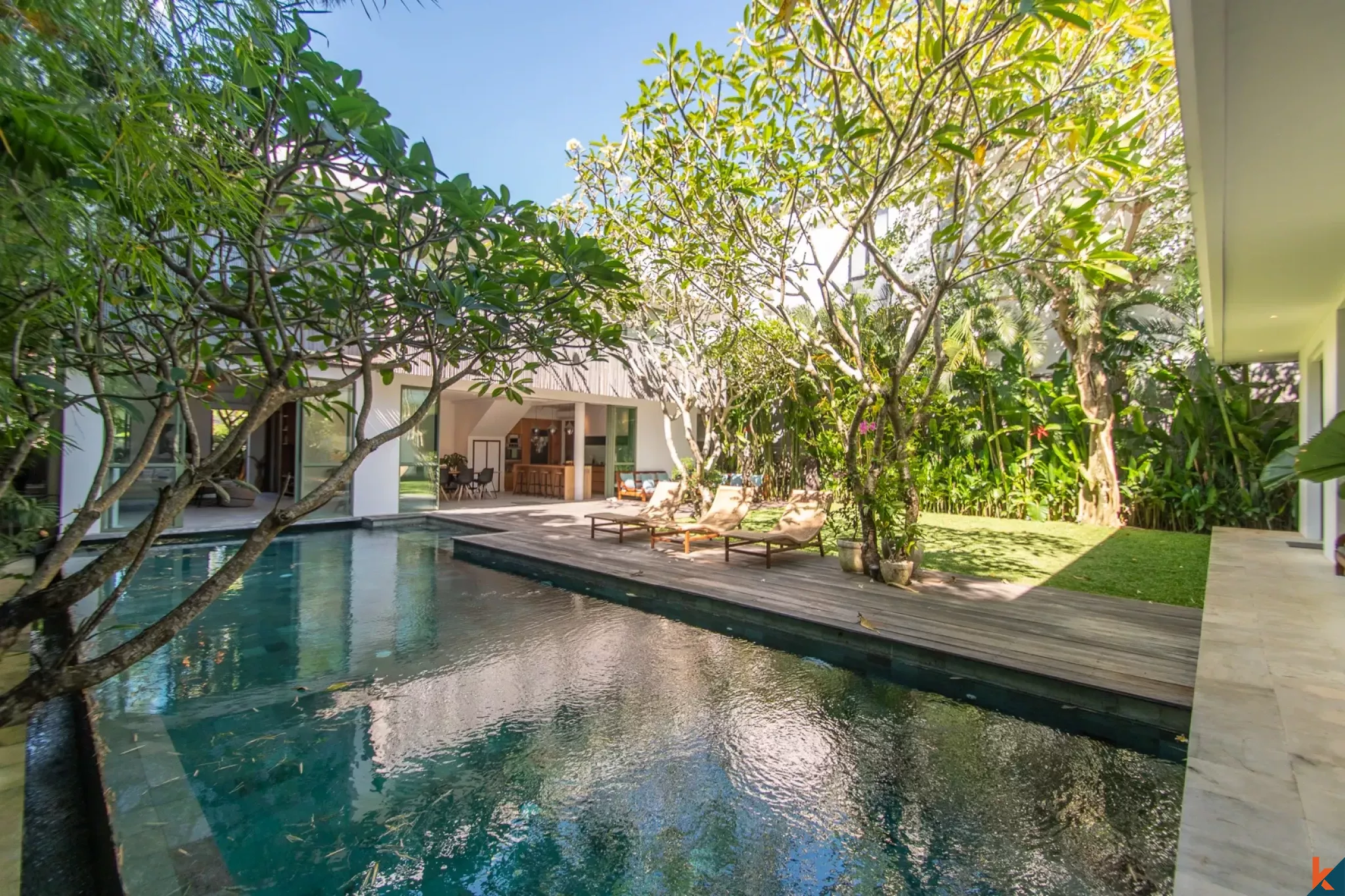 Stylish four bedroom freehold property for sale in Tumbak Bayuh