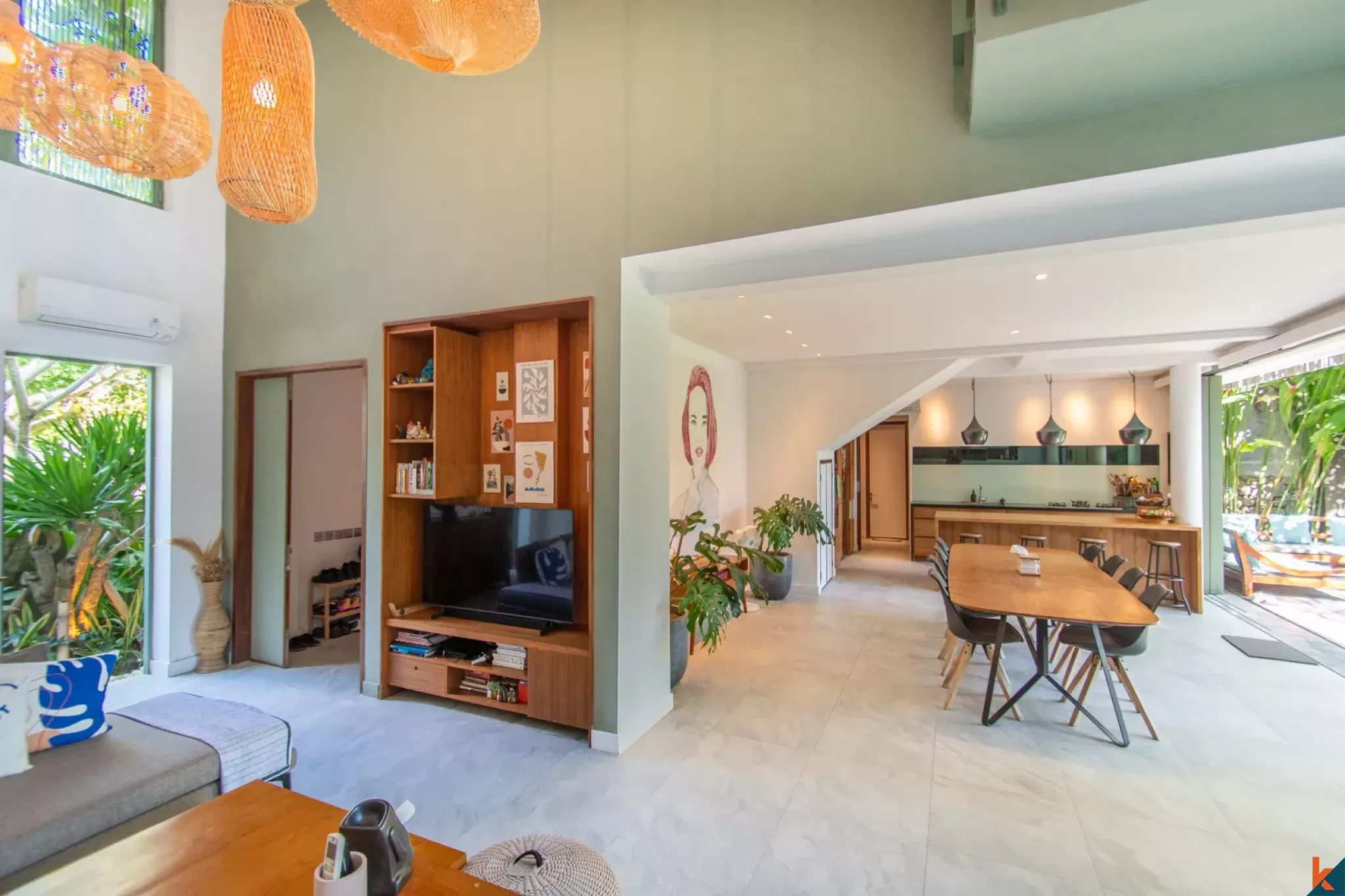 Stylish four bedroom freehold property for sale in Tumbak Bayuh