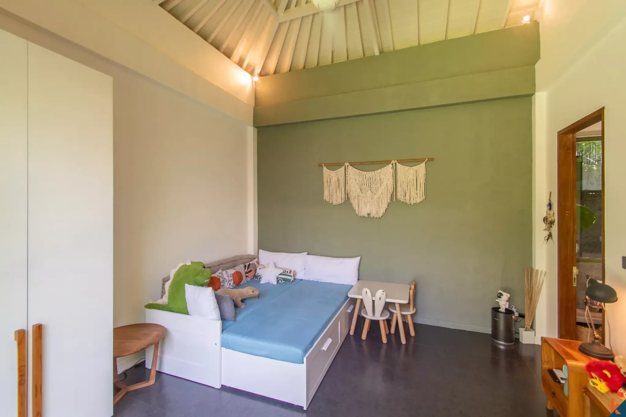 Stylish four bedroom freehold property for sale in Tumbak Bayuh