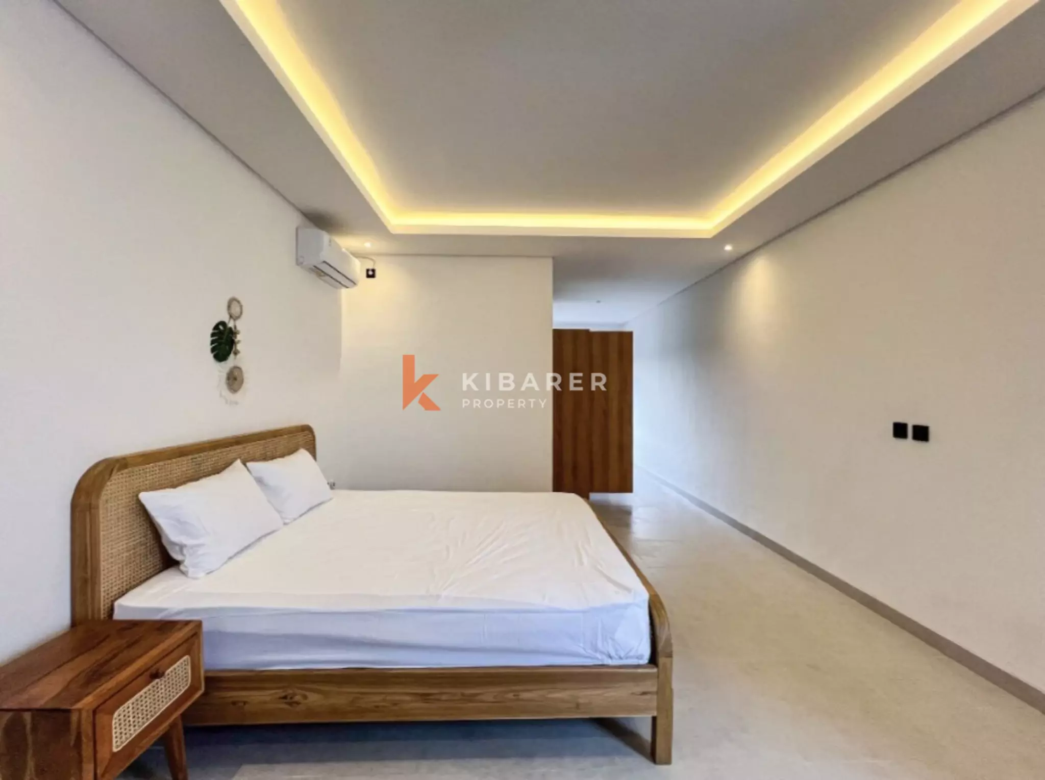 Sleek Two Bedroom Minimalist Villa Steps from Pererenan Beach