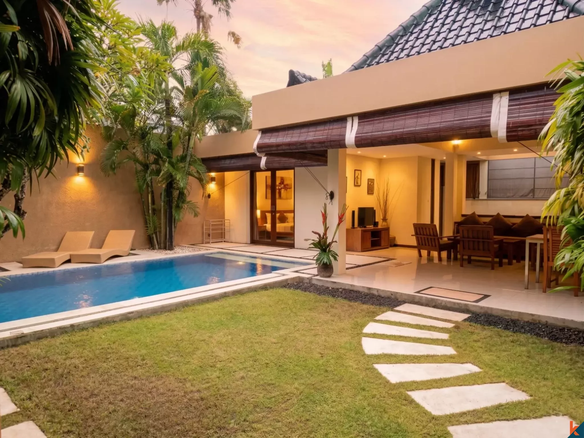 Belle villa de quatre chambres à coucher à vendre à Prime Location de Seminyak