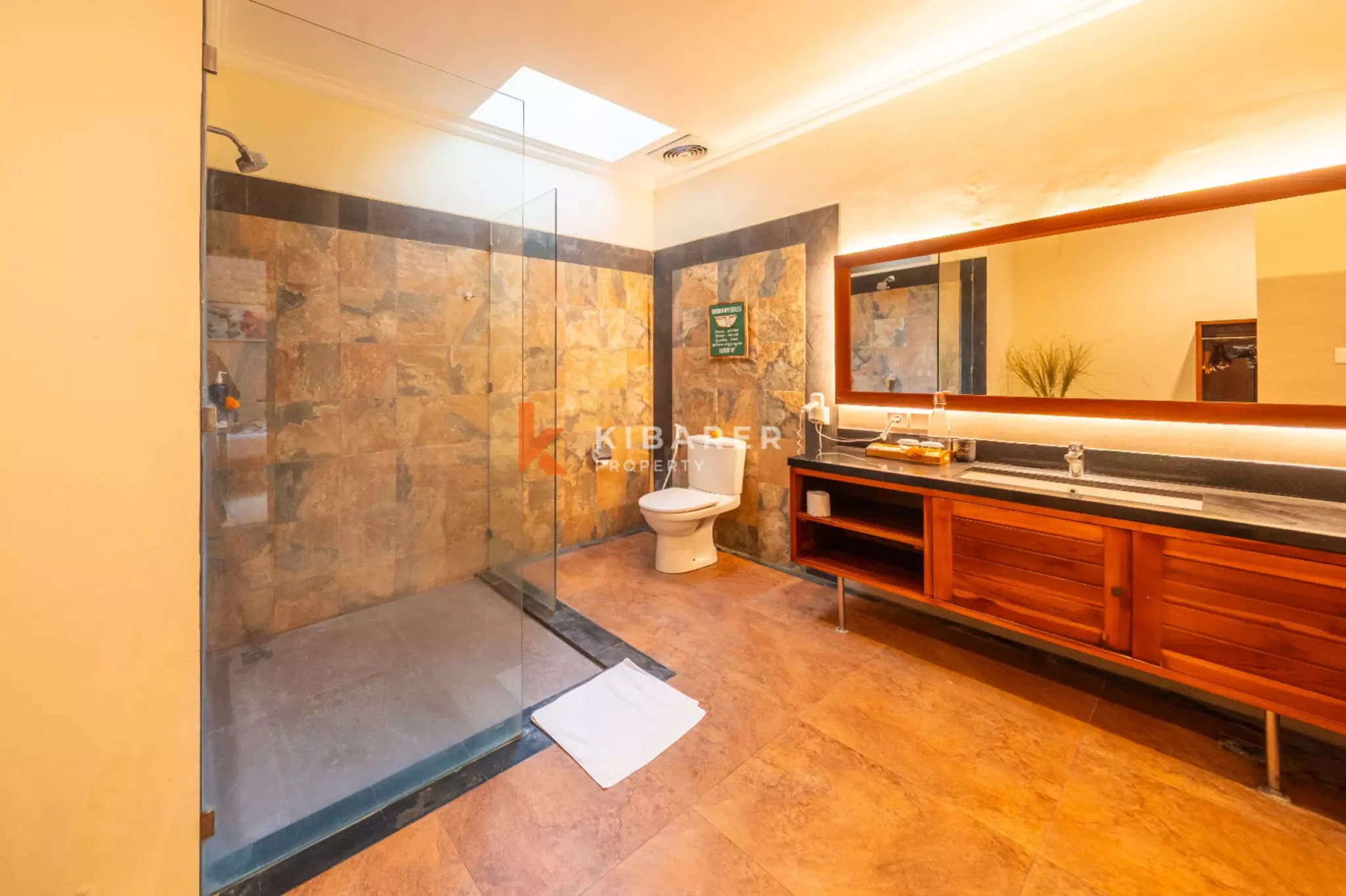 Dreamy Four Bedroom Villa with Open Living and Walk to Everything in Seminyak