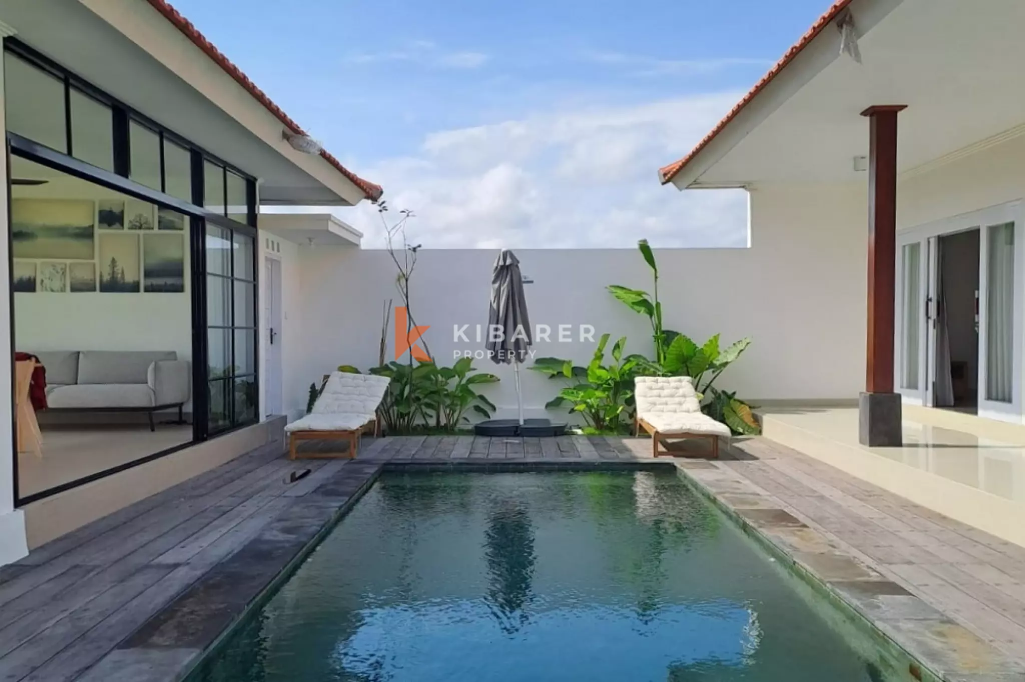 Fully Furnished Three-Bedrooms Enclosed Living Villa with Garden in Seseh