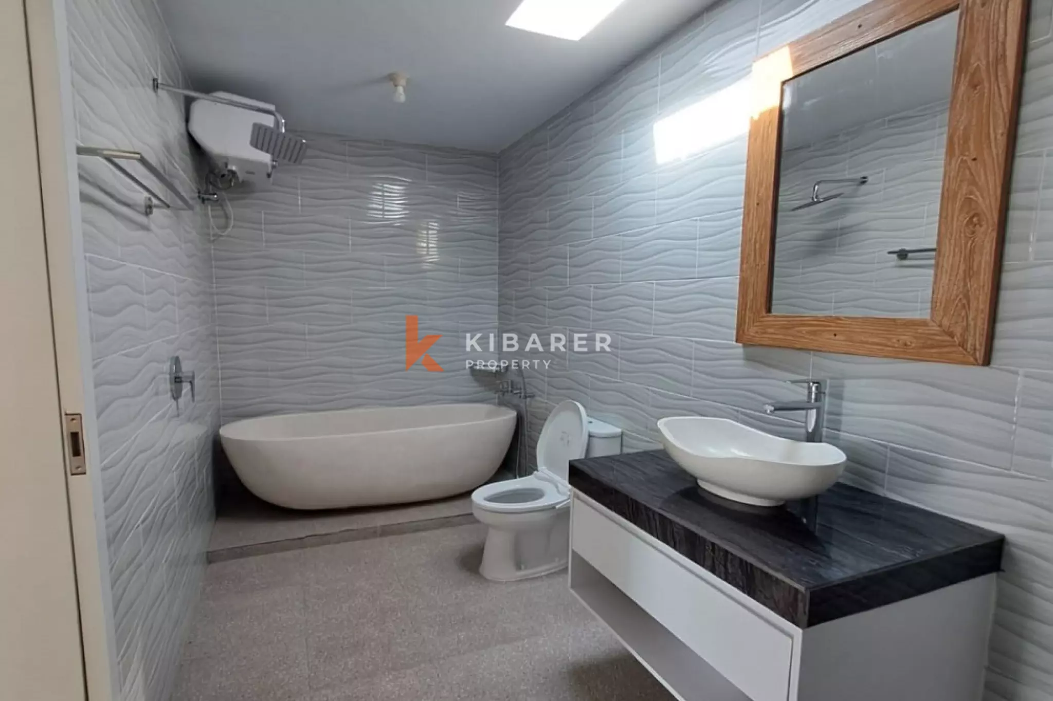 Fully Furnished Three-Bedrooms Enclosed Living Villa with Garden in Seseh