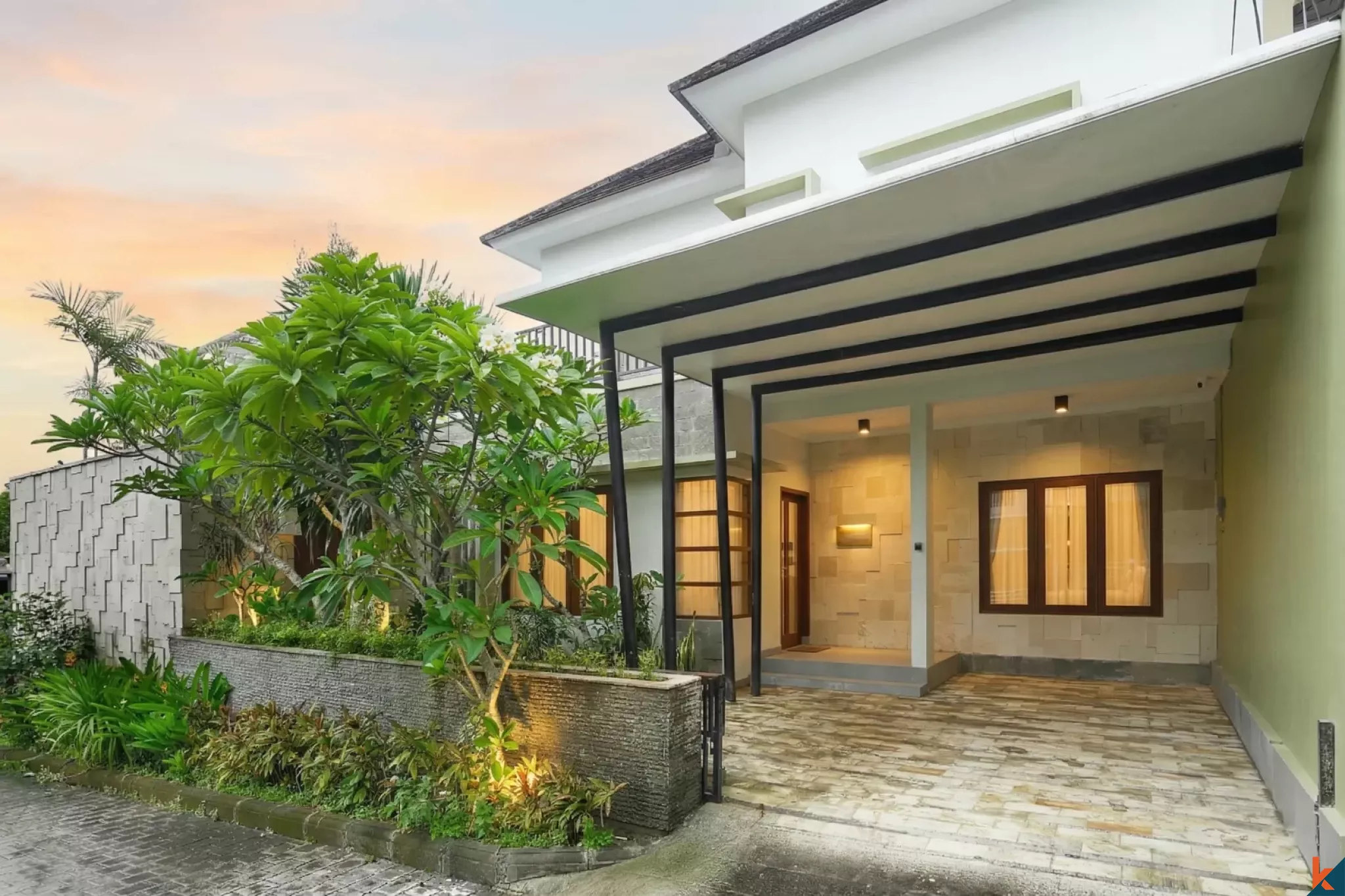 Élégante propriété de trois chambres à vendre en pleine propriété, faisant partie d'un complexe privé à Jimbaran