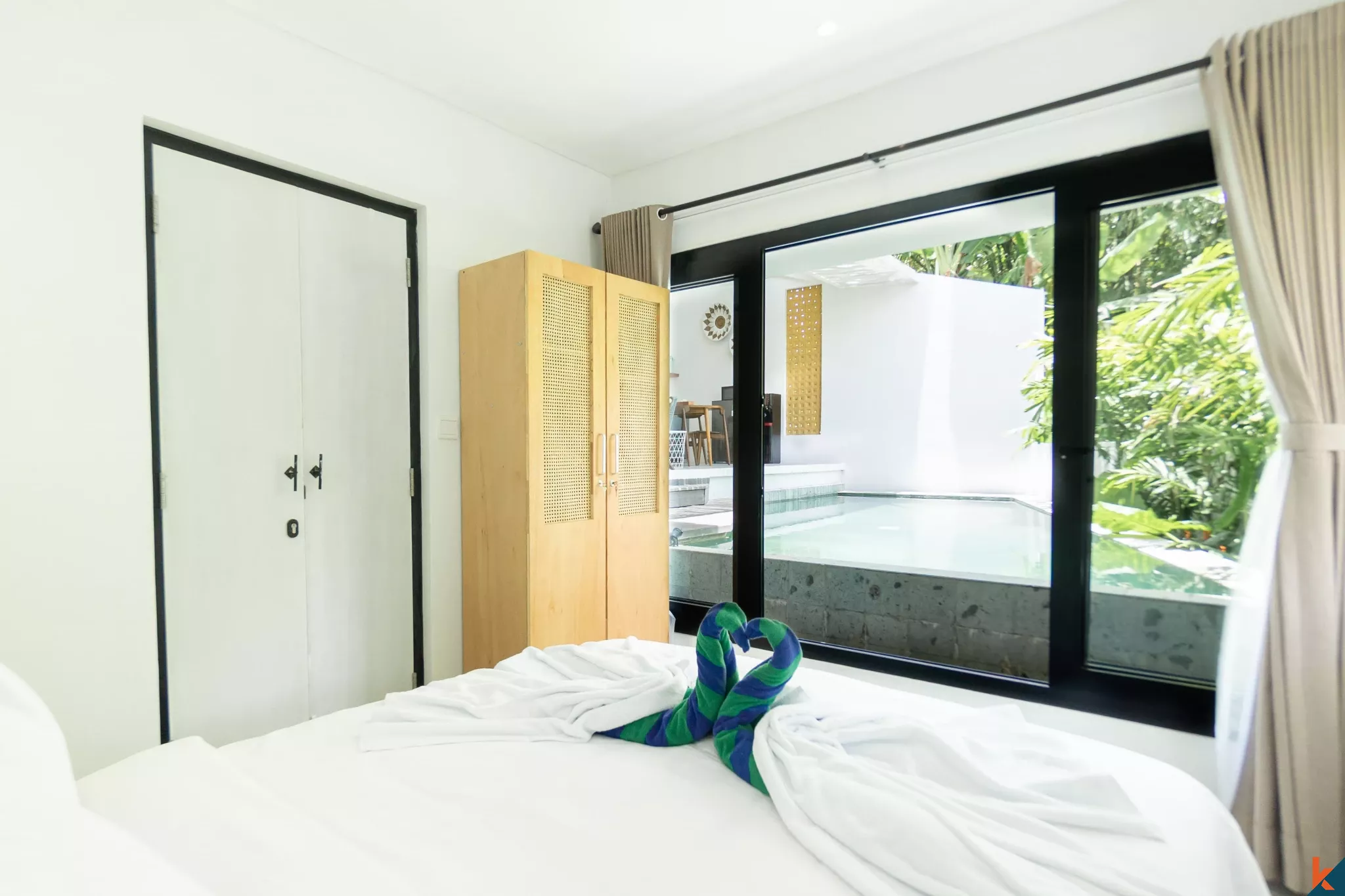 Vila Mewah Tropis Modern 2 Kamar Tidur dengan Kolam Renang Pribadi di Berawa