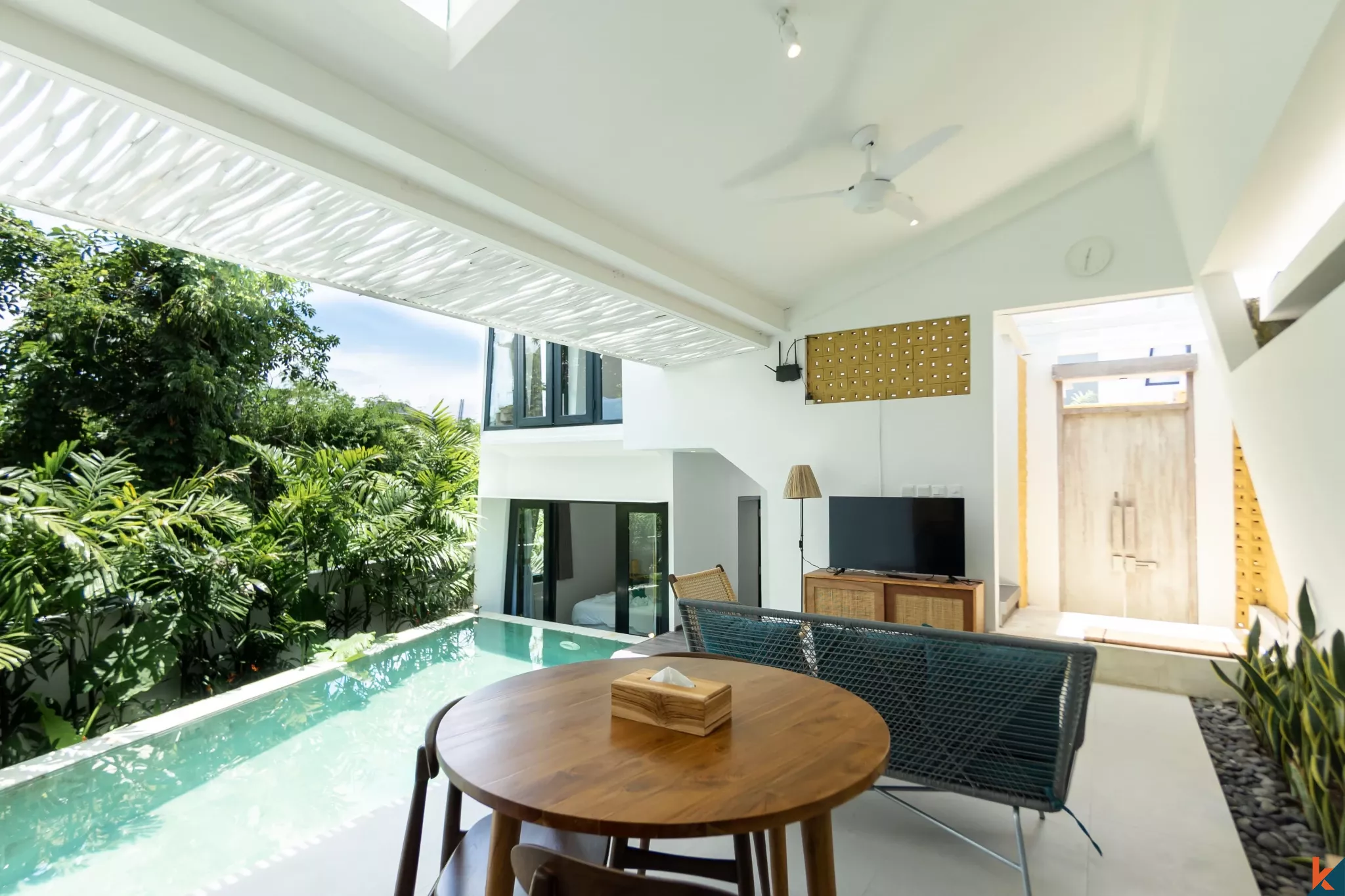 Vila Mewah Tropis Modern 2 Kamar Tidur dengan Kolam Renang Pribadi di Berawa