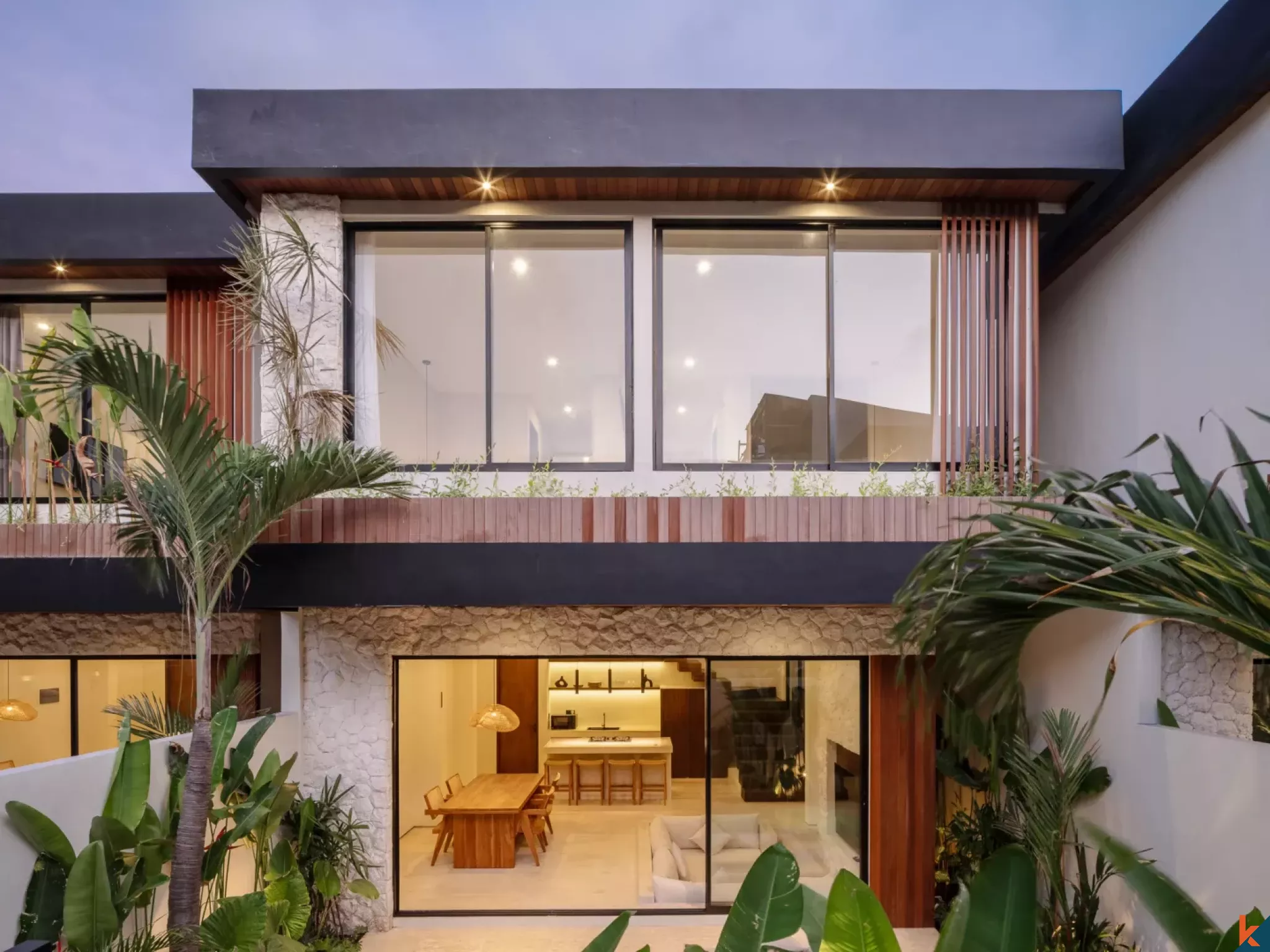 Vila Tropis Dua Kamar Tidur untuk Disewa Tepi Pantai di Batu Bolong