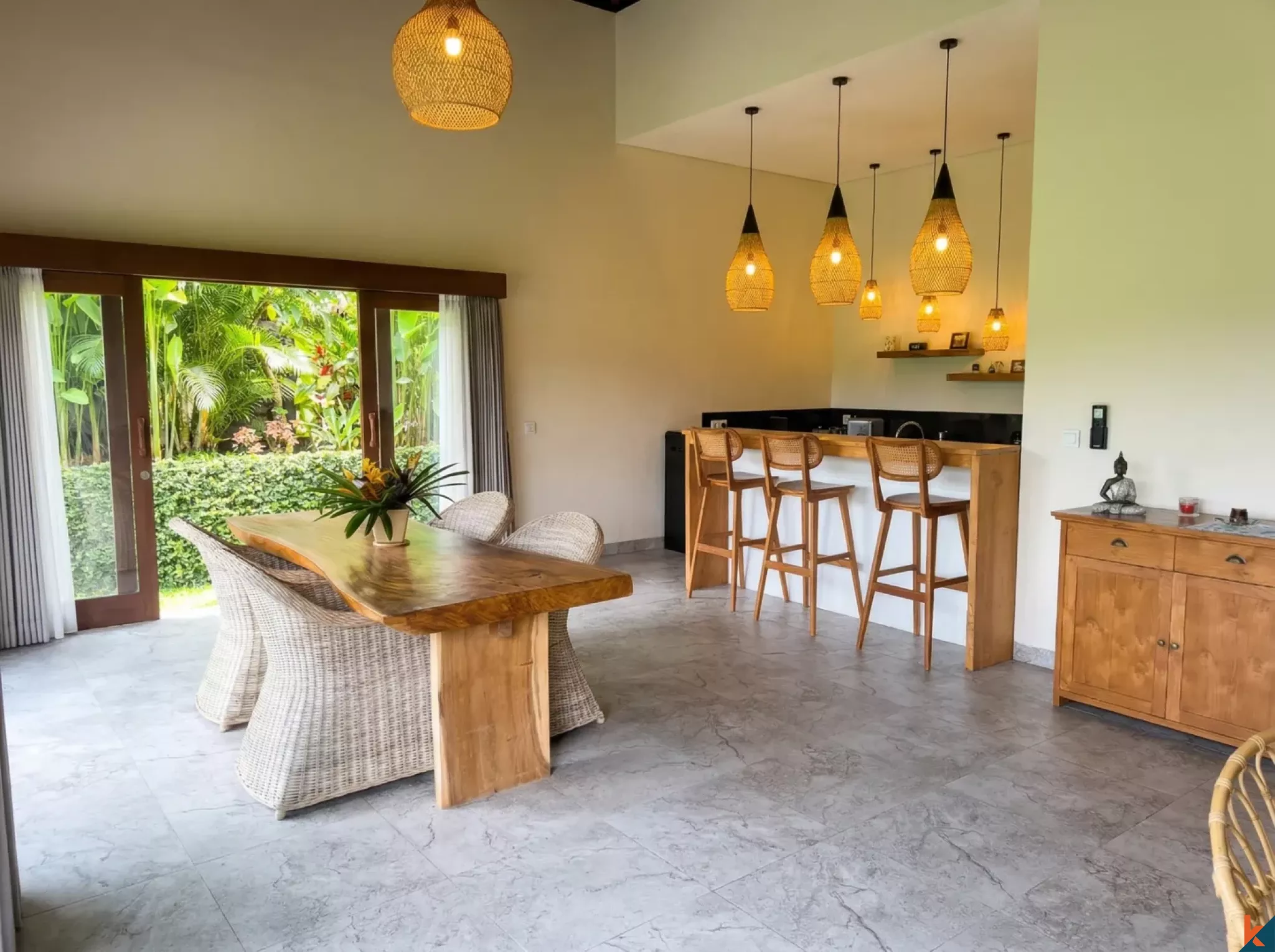 Rumah Tamu Bergaya yang Menawan dengan Pemandangan Sawah di Ubud yang Tenang