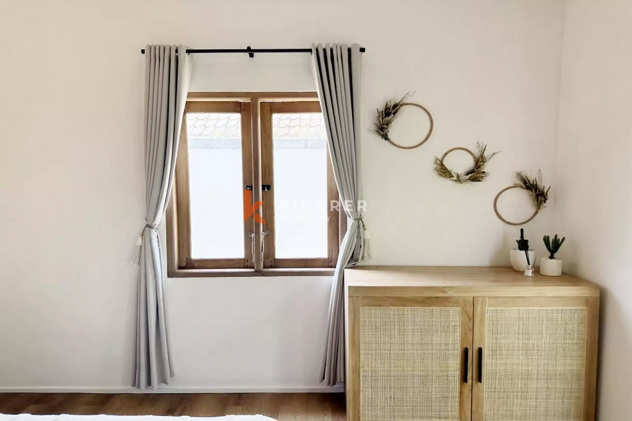 Vila Tamu Tertutup Tiga Kamar Tidur Bergaya Mediterania Di Berawa