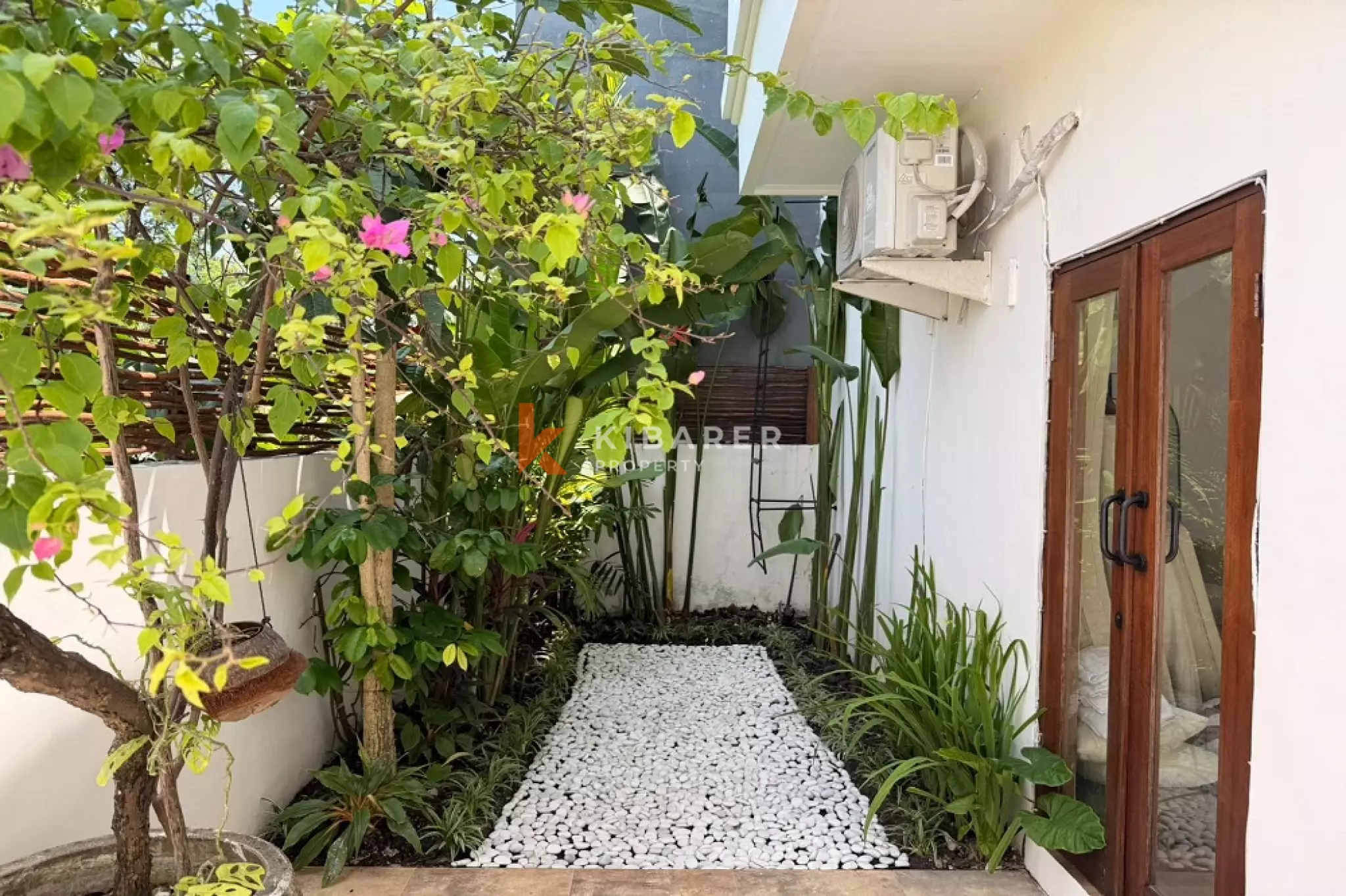 Vila Tamu Tertutup Tiga Kamar Tidur Bergaya Mediterania Di Berawa