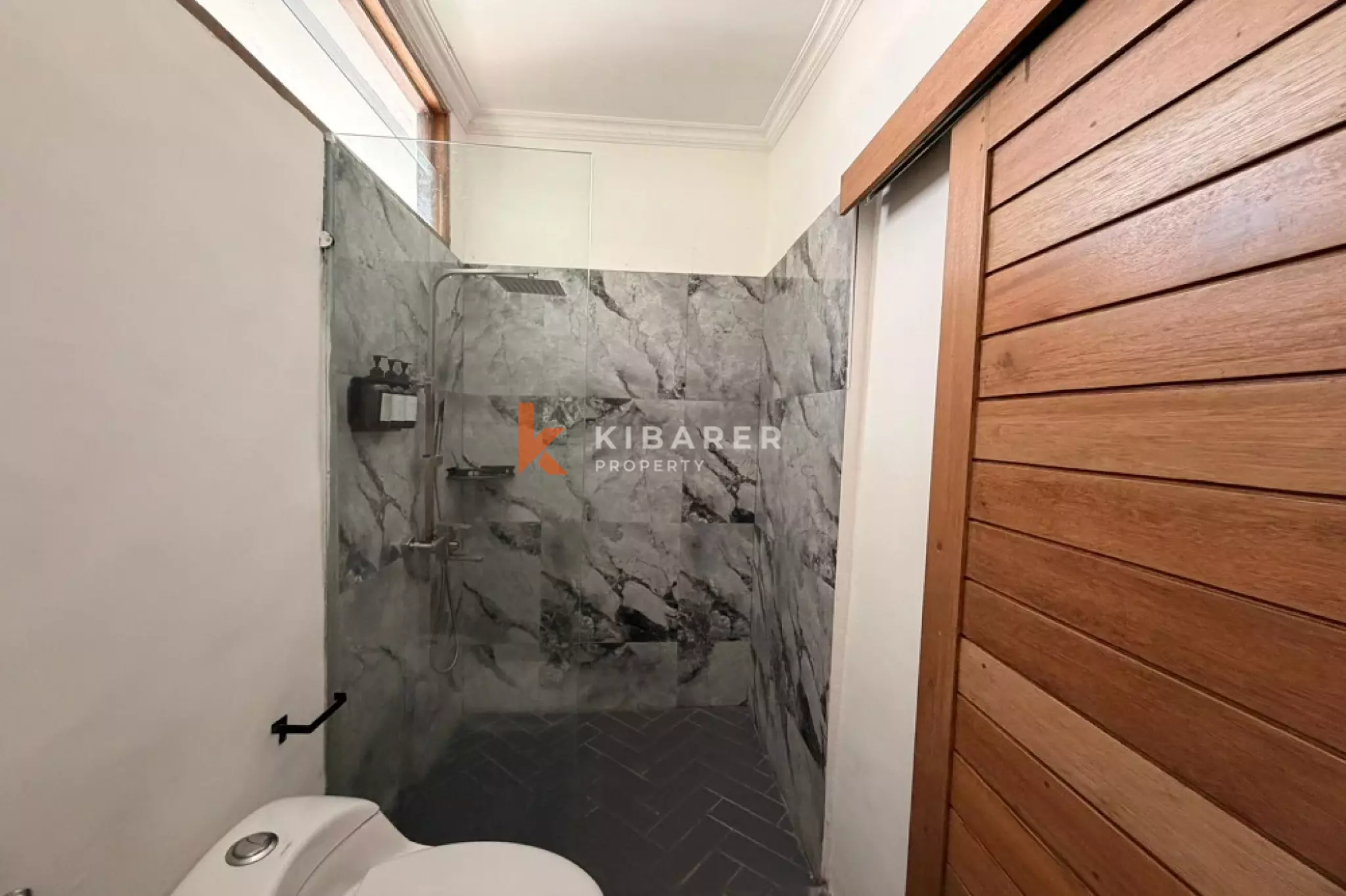 Vila Tamu Tertutup Tiga Kamar Tidur Bergaya Mediterania Di Berawa