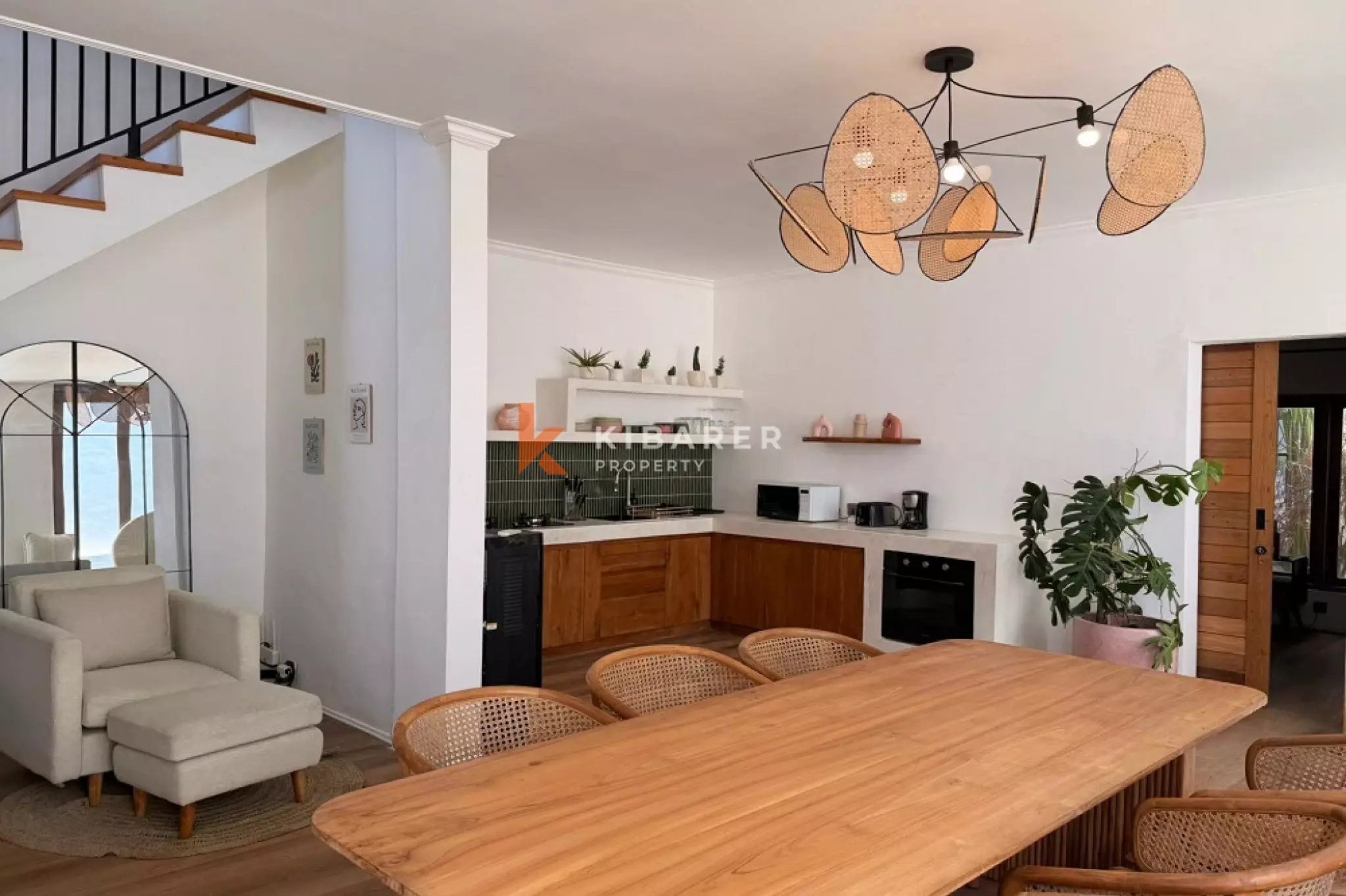 Vila Tamu Tertutup Tiga Kamar Tidur Bergaya Mediterania Di Berawa