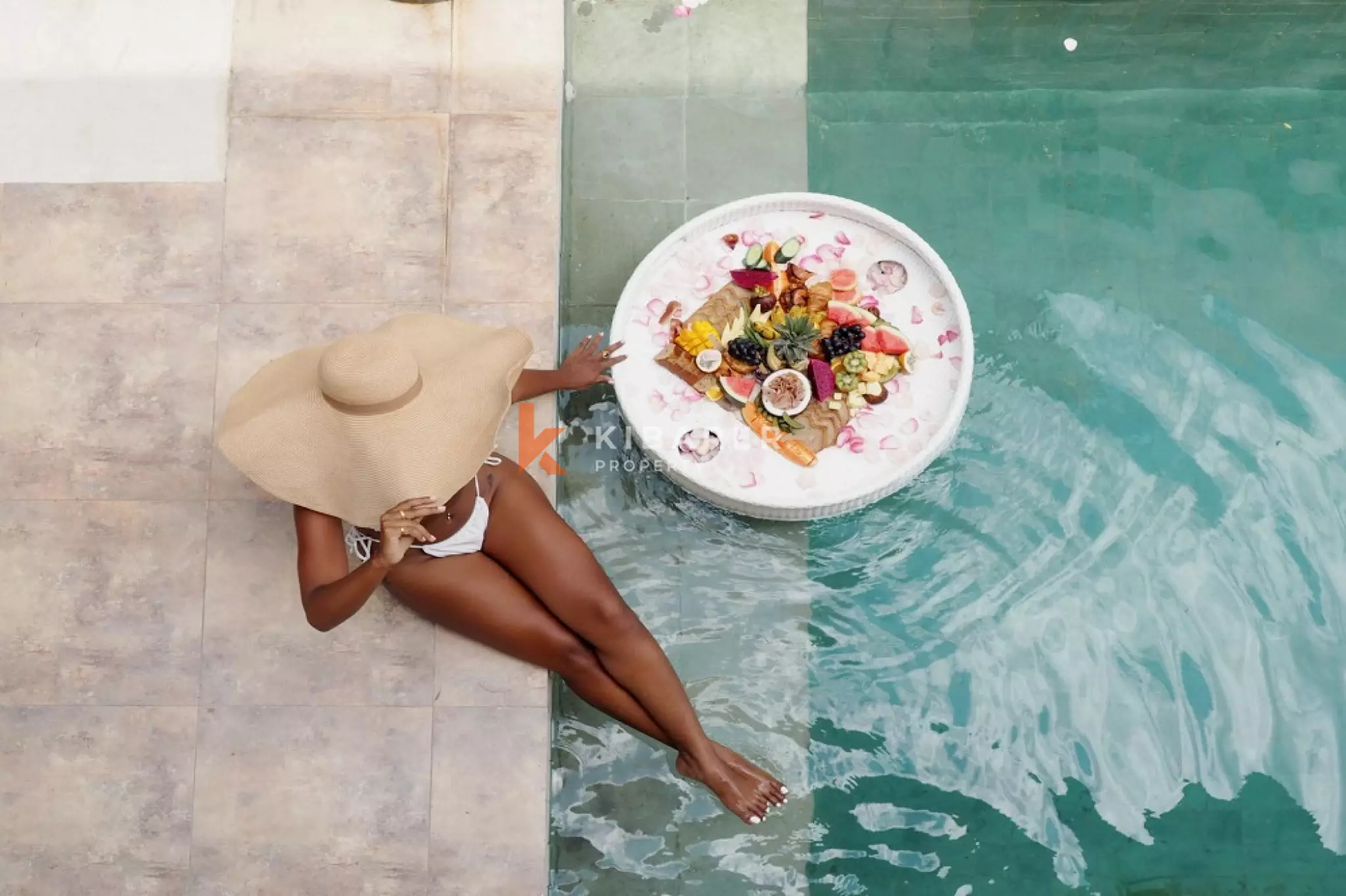 Vila Tamu Tertutup Tiga Kamar Tidur Bergaya Mediterania Di Berawa