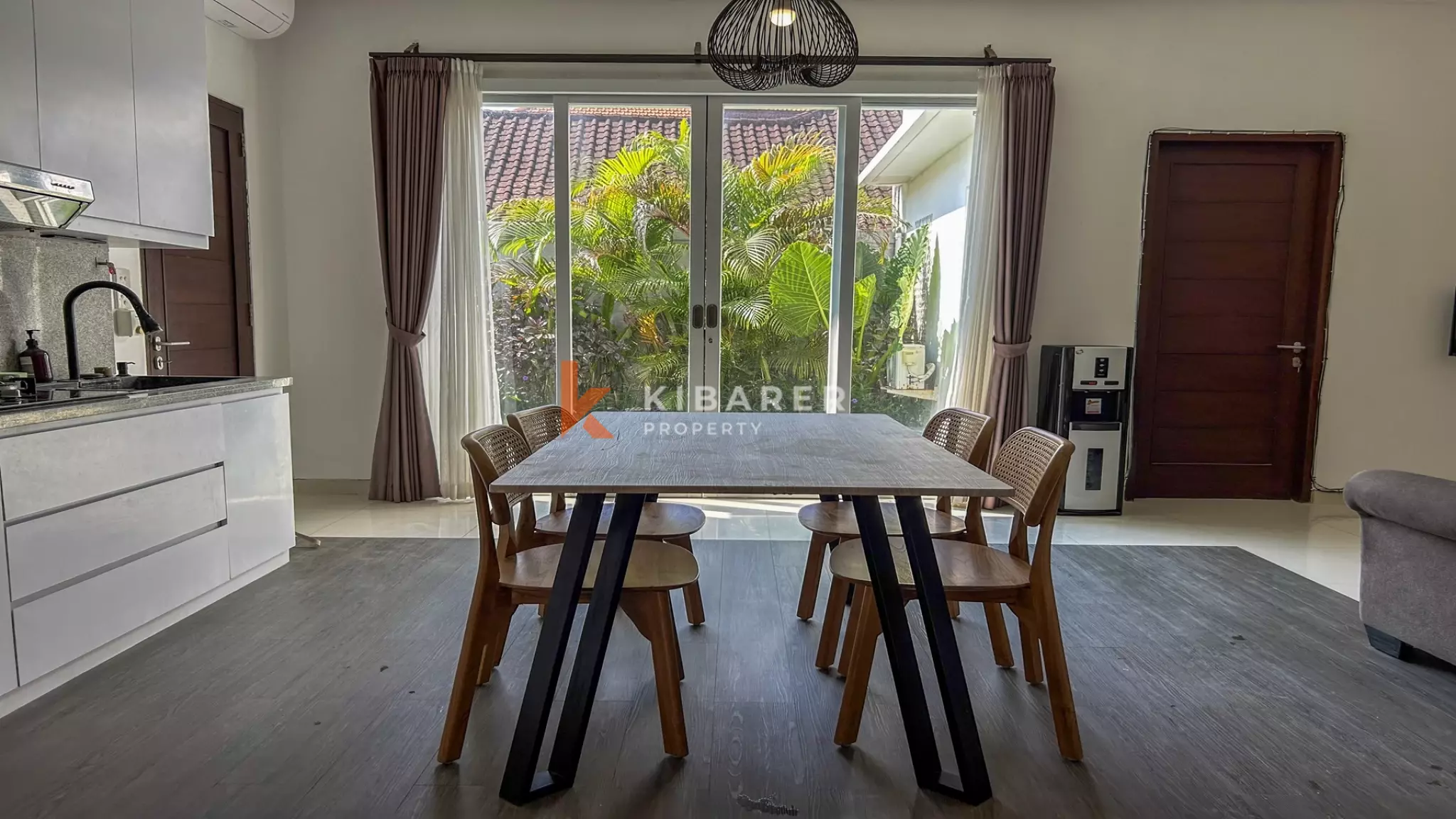 Comfortable Three-Bedroom Villa with Enclosed Living in Berawa