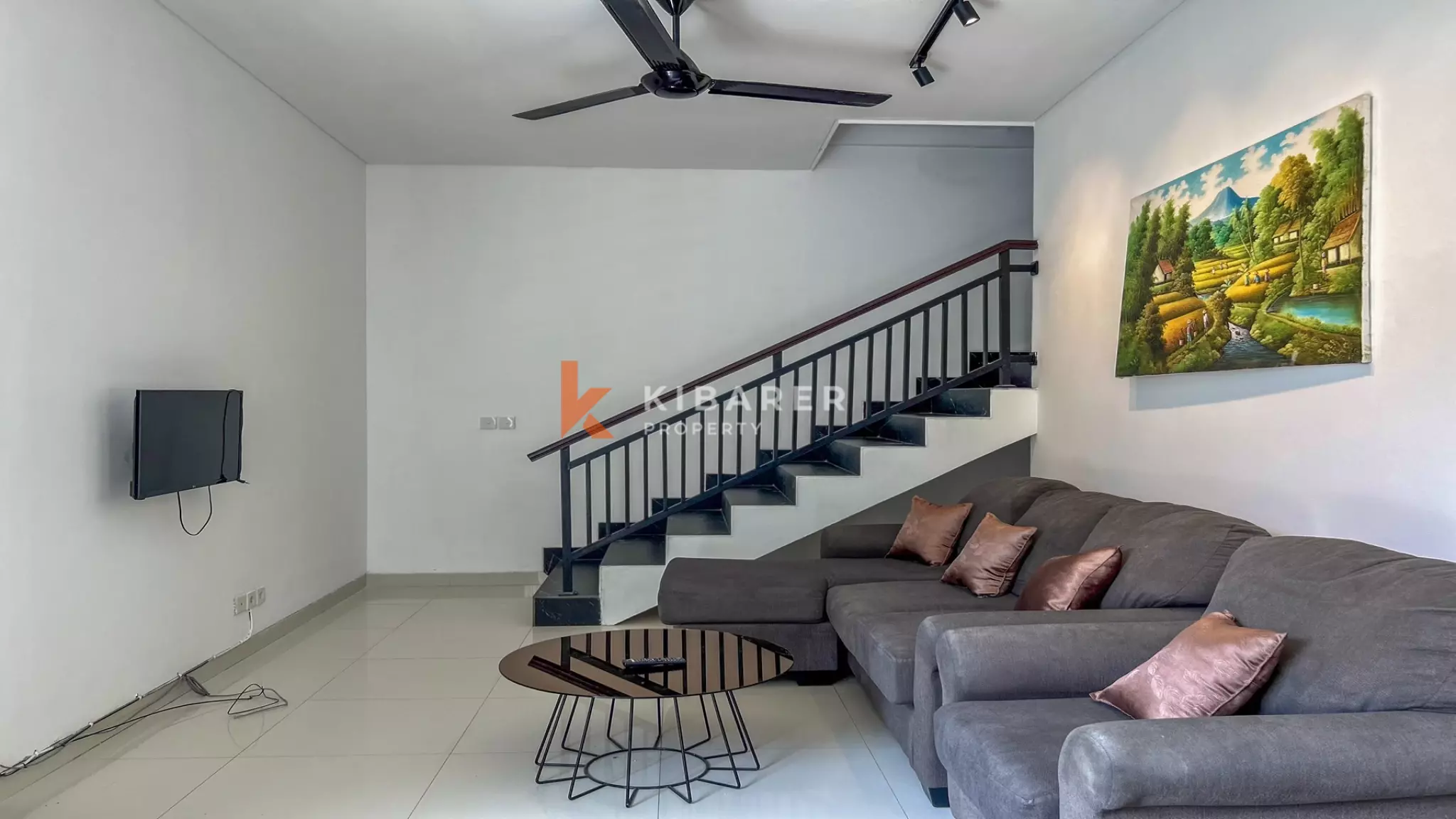 Comfortable Three-Bedroom Villa with Enclosed Living in Berawa