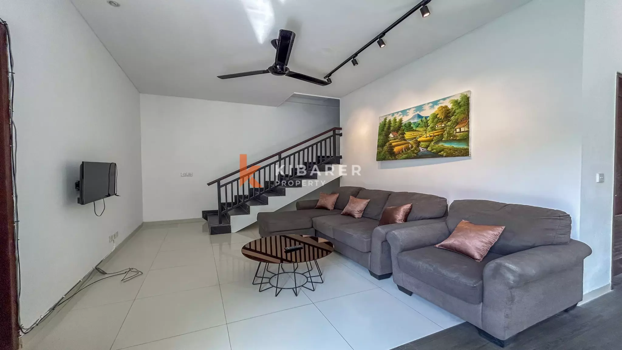 Comfortable Three-Bedroom Villa with Enclosed Living in Berawa