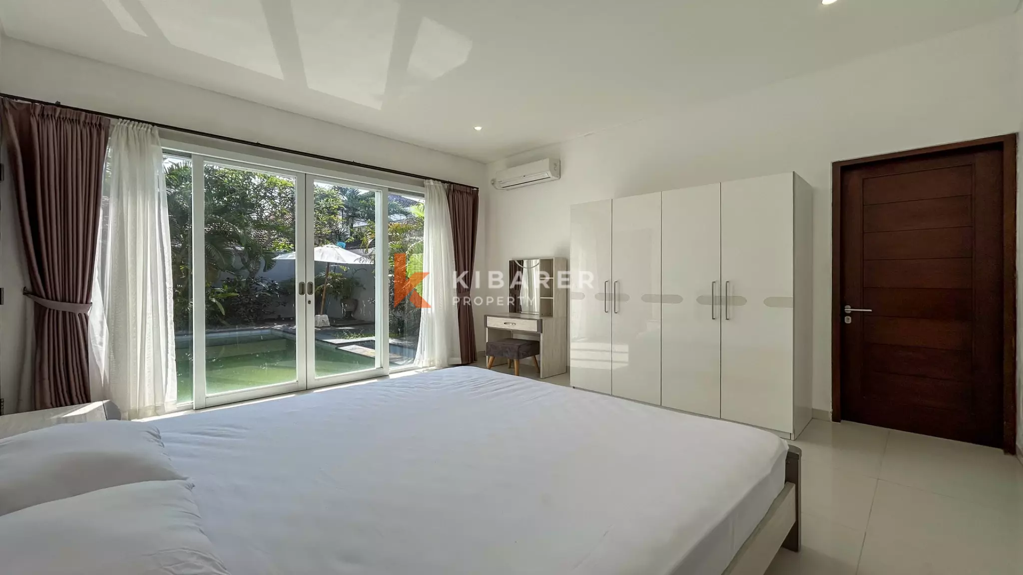 Comfortable Three-Bedroom Villa with Enclosed Living in Berawa