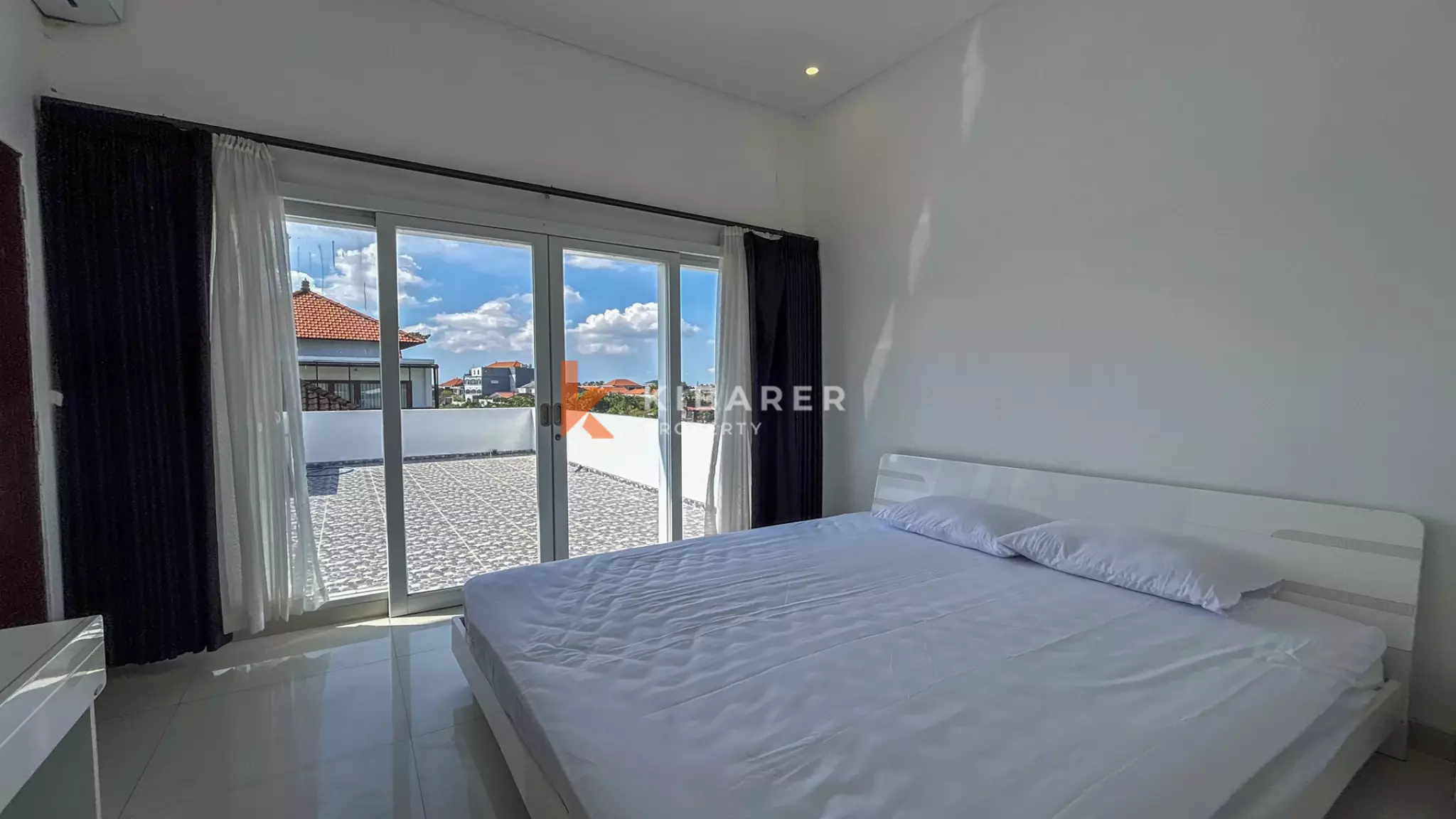 Comfortable Three-Bedroom Villa with Enclosed Living in Berawa