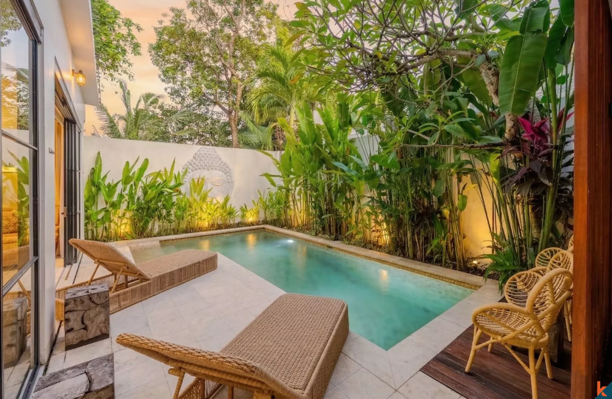 Villa Modern Menawan dengan Tiga Kamar Tidur untuk Disewakan di Kerobokan - Seminyak